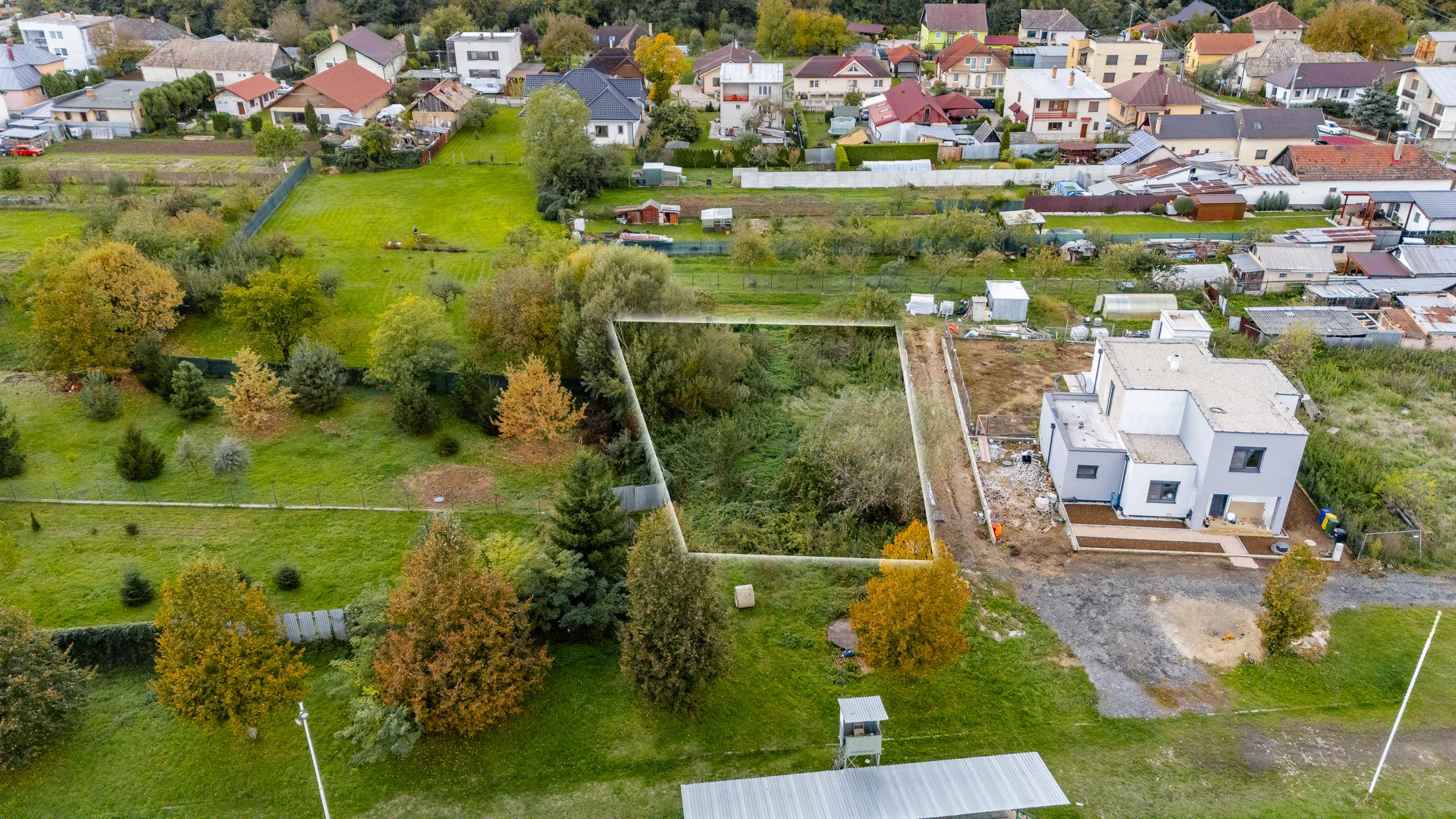 Exkluzívne  na predaj stavebný pozemok 759 m2, Čečejovce