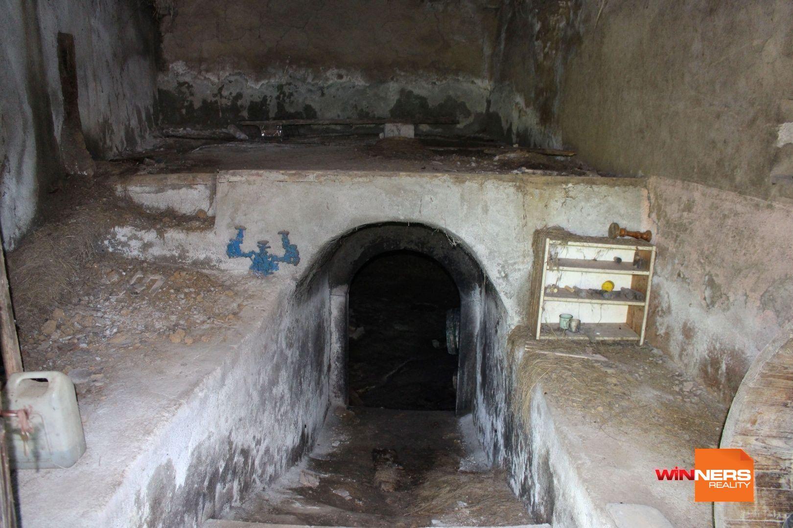 REZERVOVANÉ - Predaj  chatka s vínnou pivnicou, 49 m2 , Hontianske Trsťany- 6 km Dudince