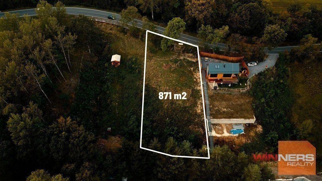 NOVÁ CENA! Exkluzívne na predaj slnečný stavebný pozemok v blízkosti Belianskeho jazera, Banská Štiavnica