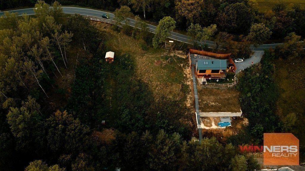 NOVÁ CENA! Exkluzívne na predaj slnečný stavebný pozemok v blízkosti Belianskeho jazera, Banská Štiavnica