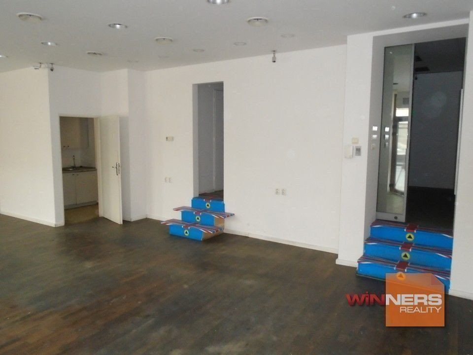 Priestranný obchodný  priestor v centre mesta Lučenec