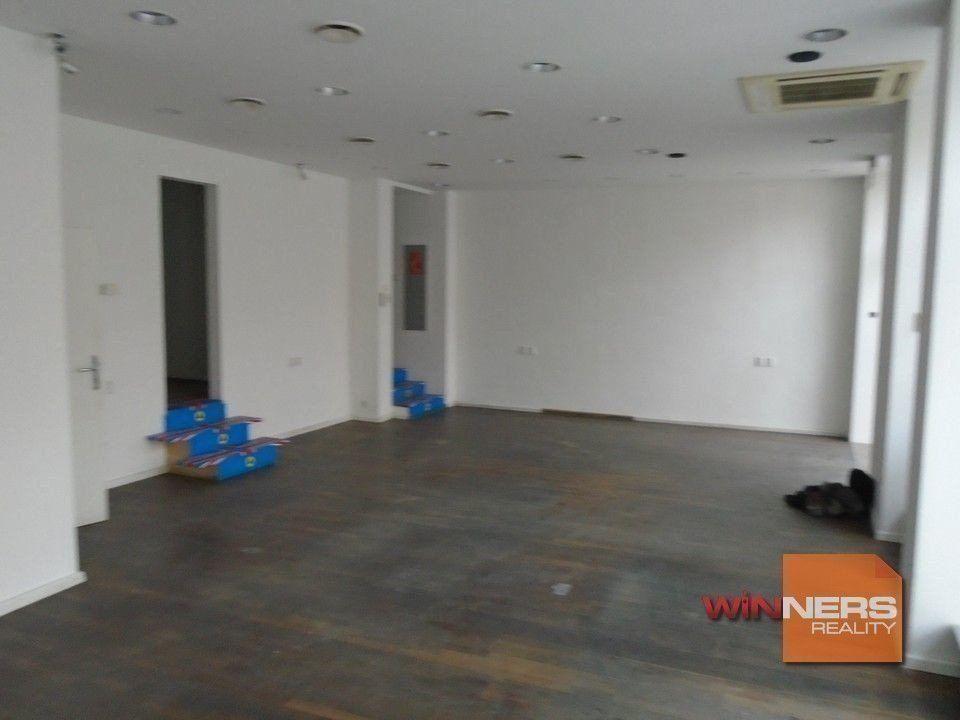 Priestranný obchodný  priestor v centre mesta Lučenec