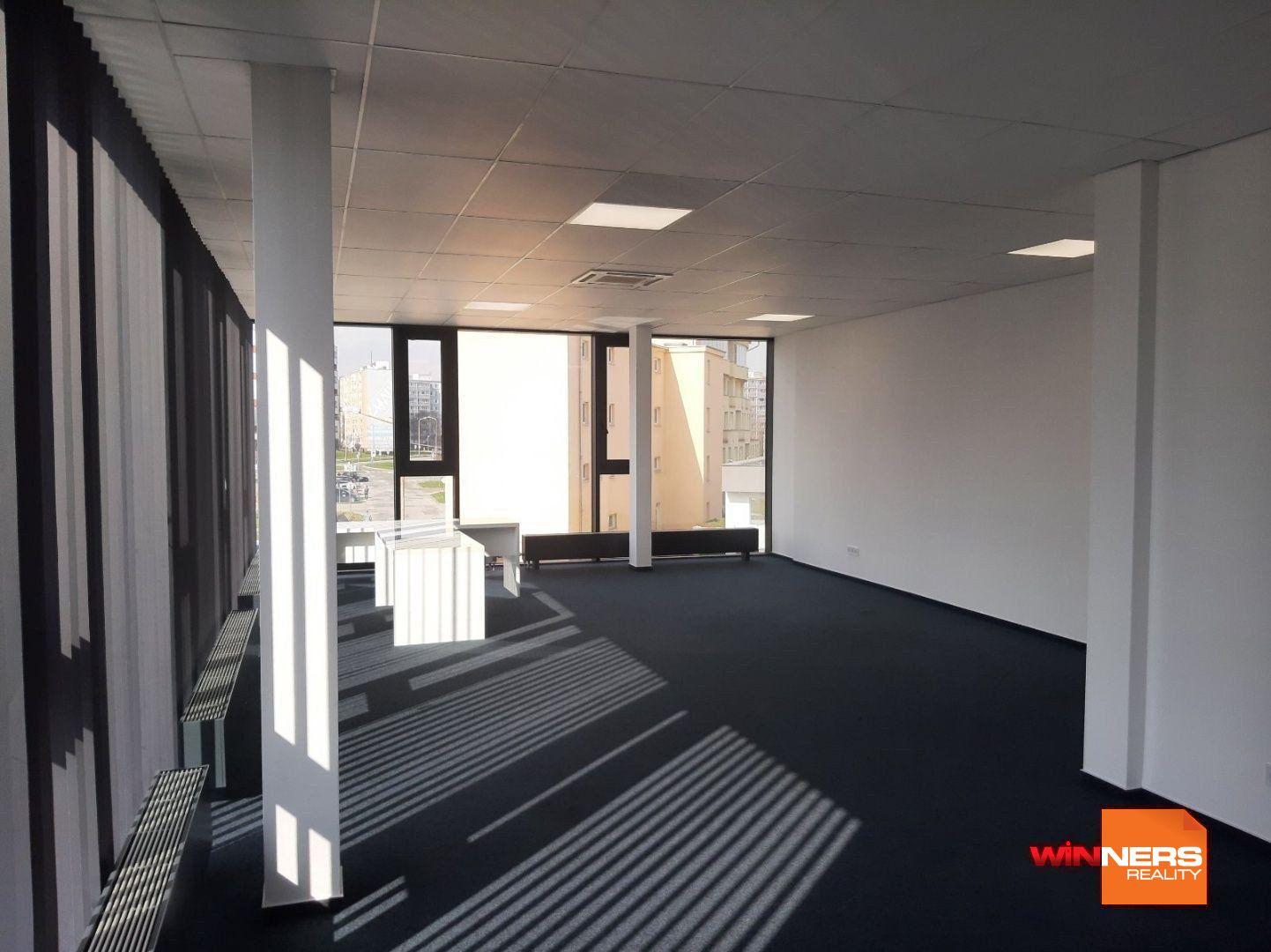 Reprezentatívny kancelársky/obchodný priestor v novostavbe v blízkosti centra mesta, 100 m2, parking, Dunajská, Košice