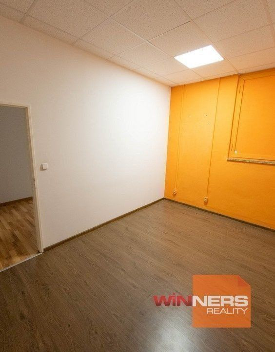 Ponúkame na prenájom skladové priestory o výmere 13 m2 na Levočskej ulici, 2 NP.