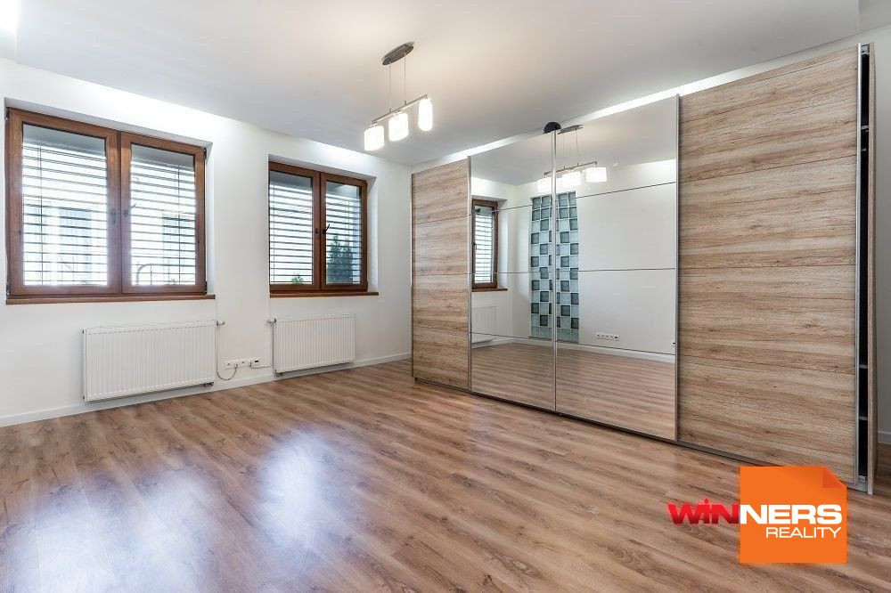 Exkluzívne na predaj veľký 3-izbový byt v Starom meste - ul. Kmeťová - Košice