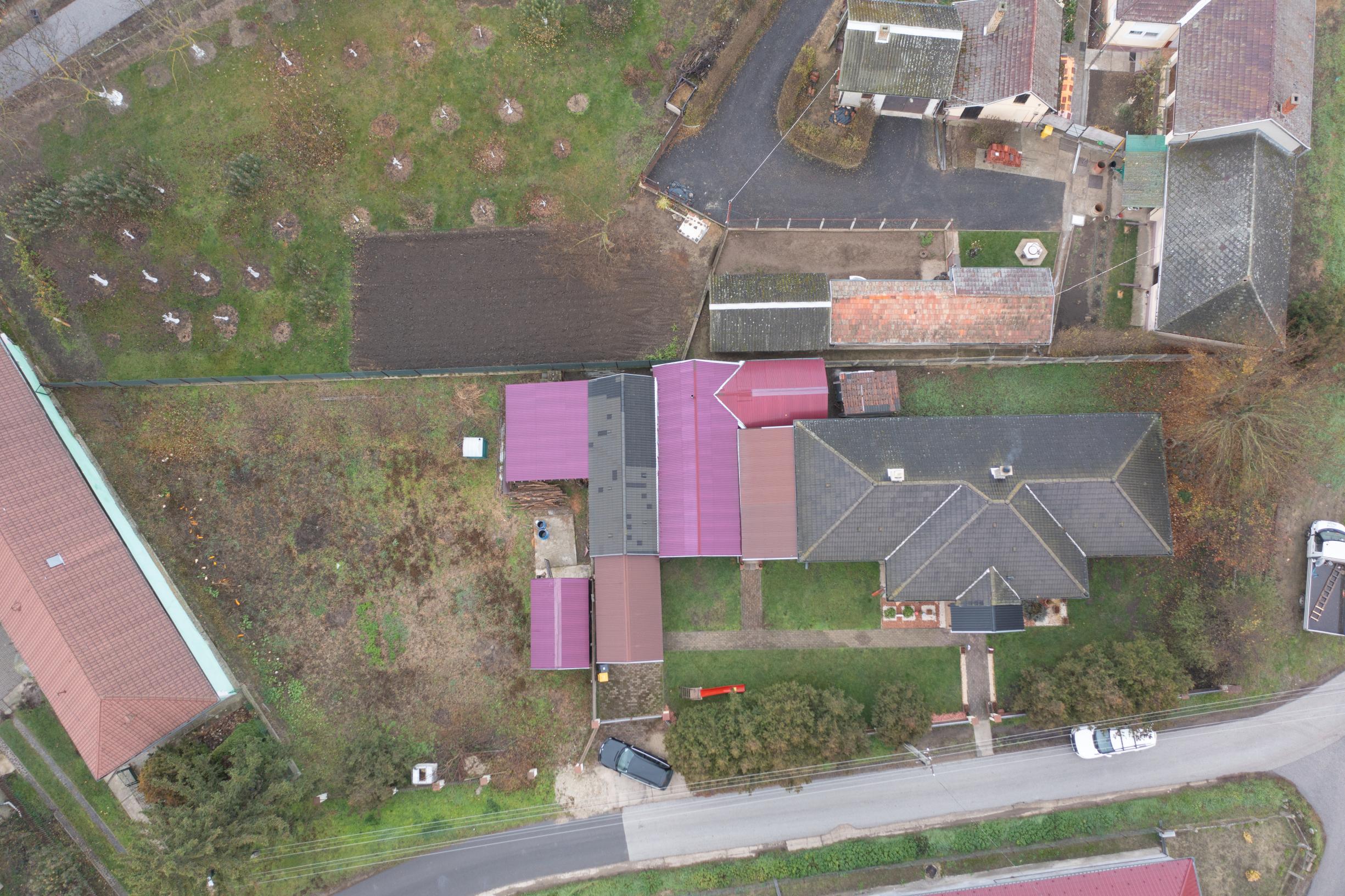 Na predaj priestranný rodinný dom v obci Karcsa - Maďarsko