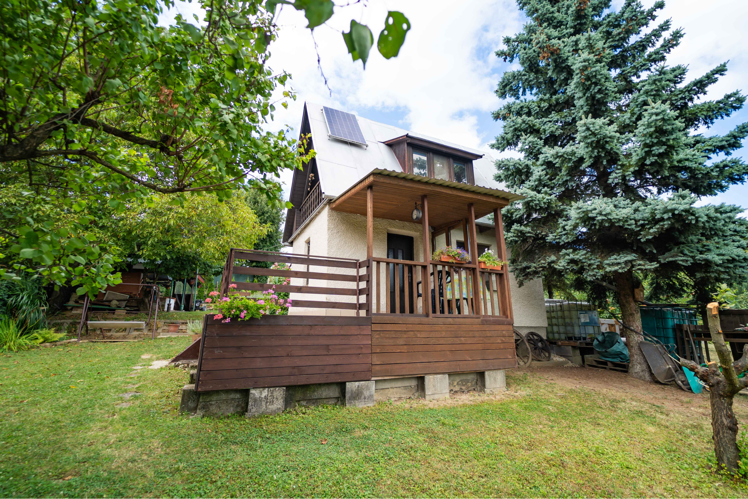 REZERVOVANE - Na predaj murovaná chata v tichom prostredí záhradkárskej oblasti Sečovce