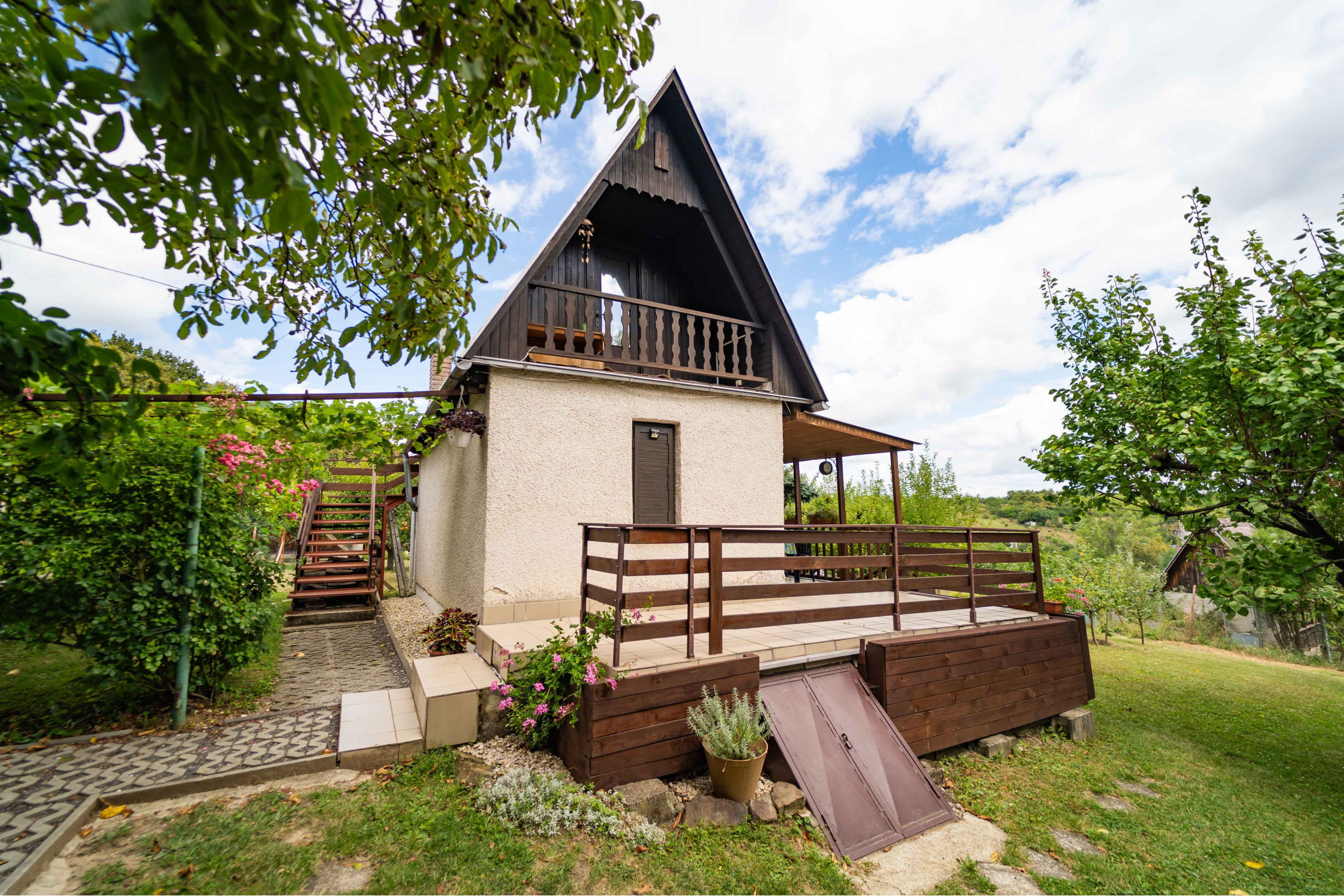 REZERVOVANE - Na predaj murovaná chata v tichom prostredí záhradkárskej oblasti Sečovce