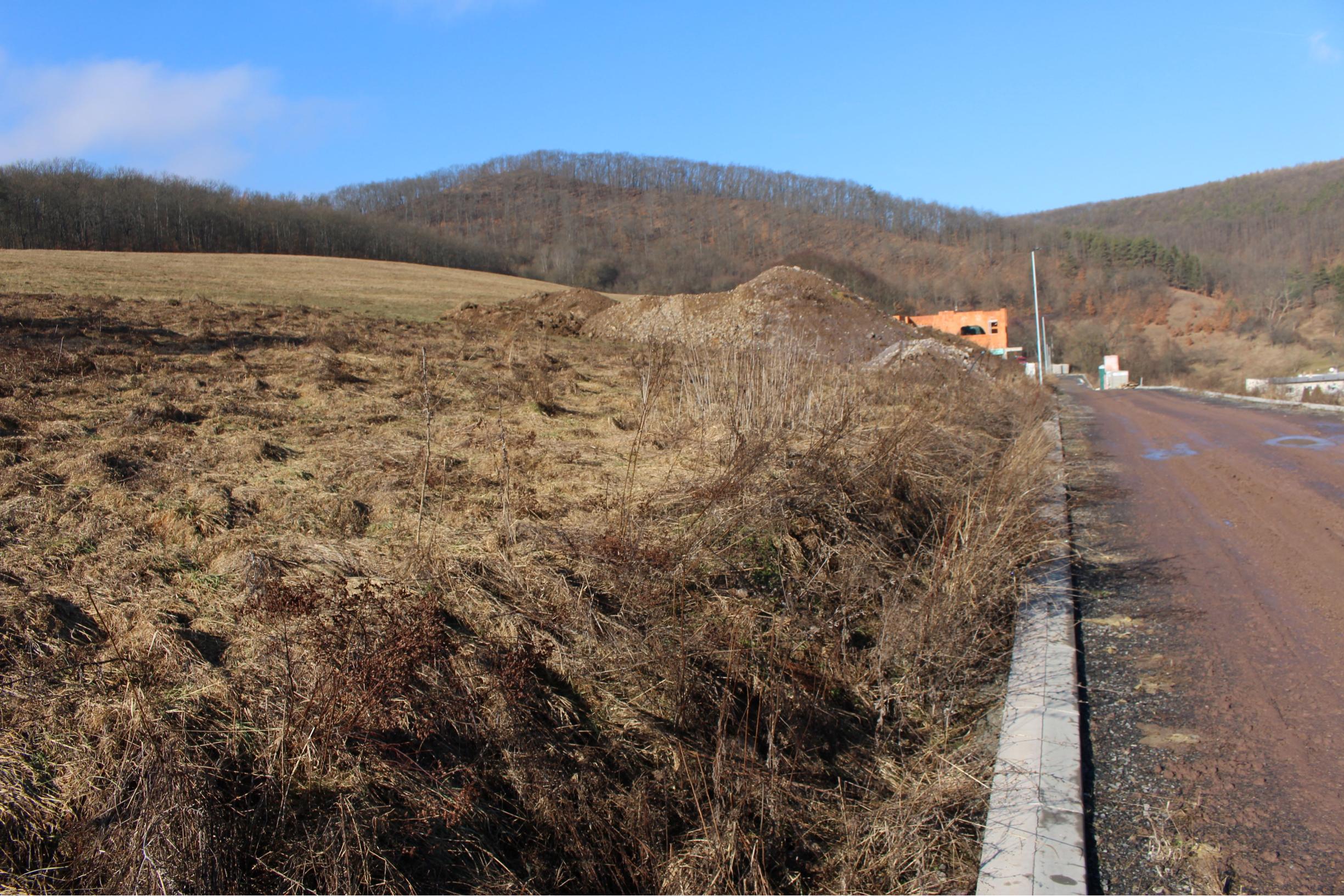 Predaj stavebného pozemku 571 m2 Breziny – 8 km Zvolen, okr. Zvolen