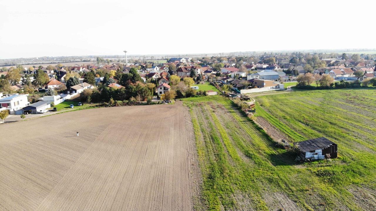 Na predaj stavebný pozemok, 9592 m2, Koreňová ulica, Bratislava - Jarovce Sever