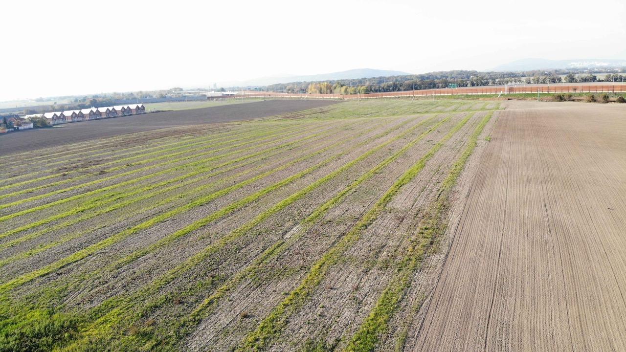 Na predaj stavebný pozemok, 9592 m2, Koreňová ulica, Bratislava - Jarovce Sever