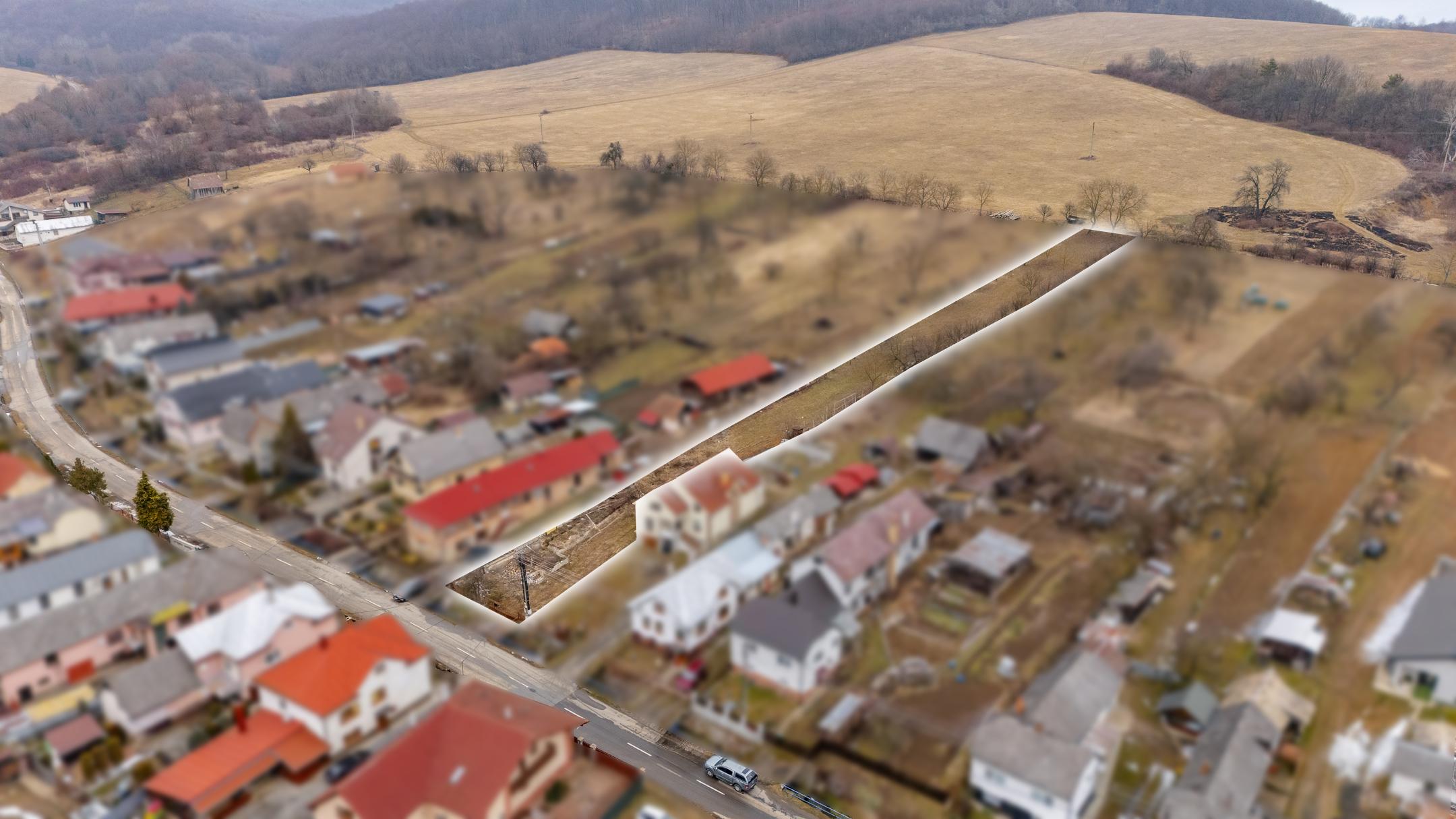 Ponúkame Vám na predaj stavebný pozemok s výhľadom na prírodu pokojnej obce Vyšný Kazimír