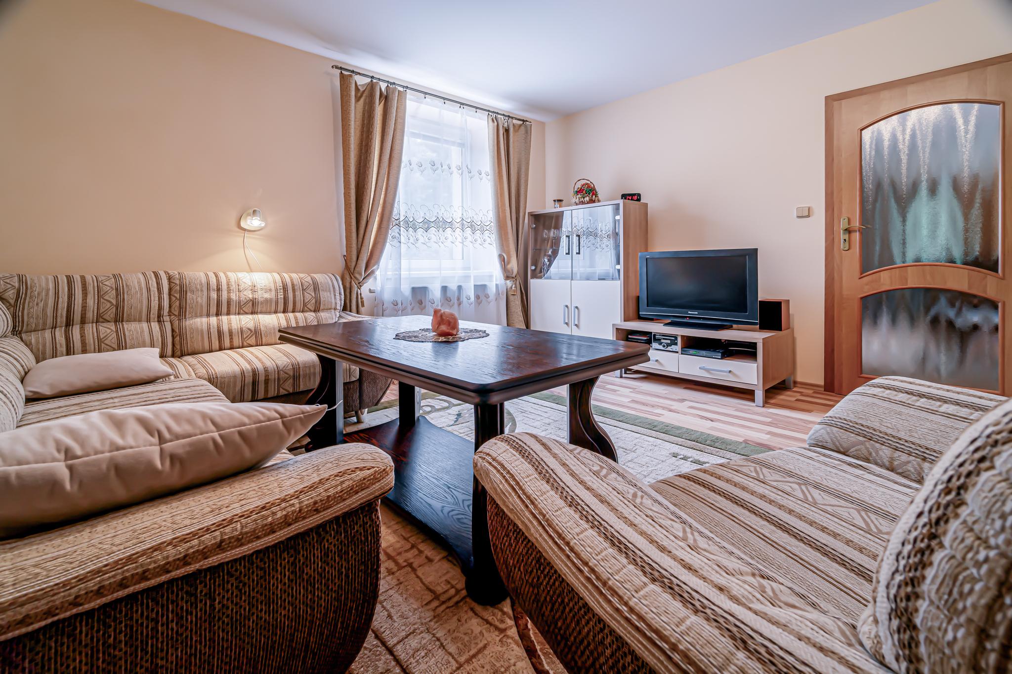 Predaj  pekného 2-izbového bytu s terasou vo Vysokých Tatrách !