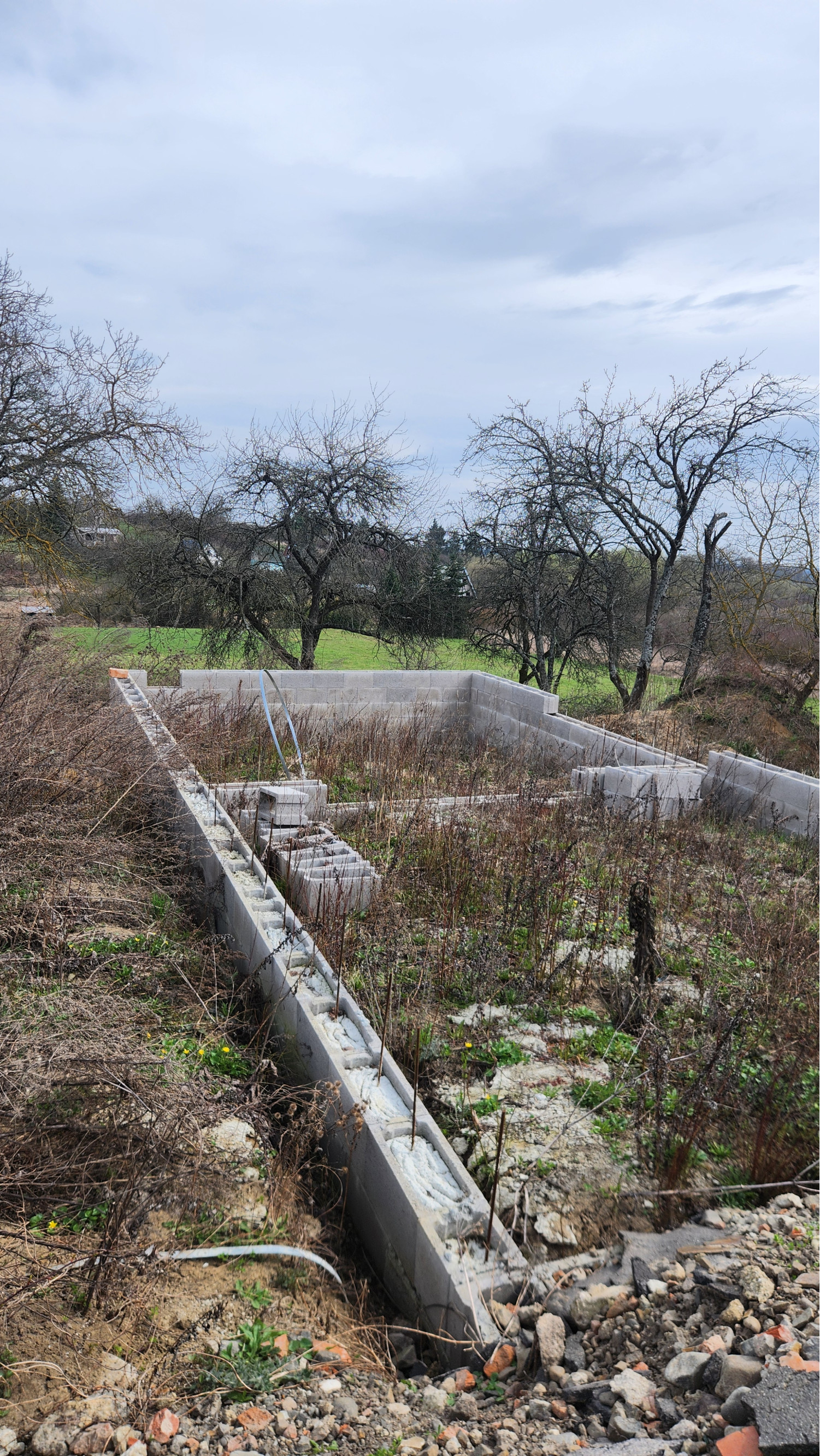 Exkluzívne na predaj stavebné pozemky v záhradkárskej oblasti za mestom Sečovce!