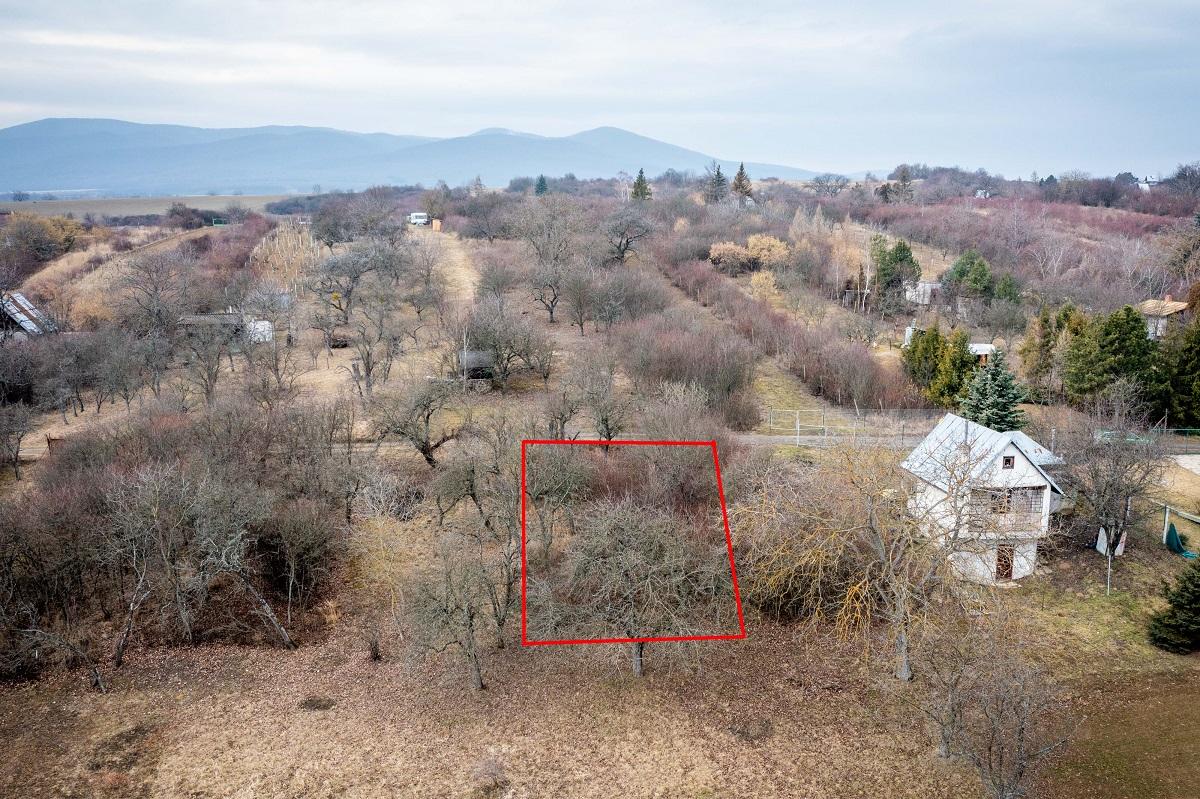 Exkluzívne na predaj stavebné pozemky v záhradkárskej oblasti za mestom Sečovce!