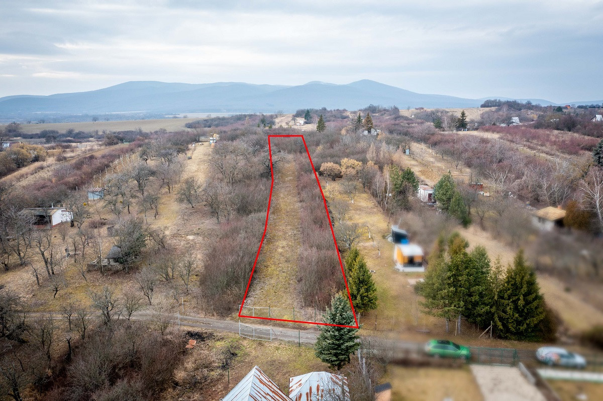 Exkluzívne na predaj stavebné pozemky v záhradkárskej oblasti za mestom Sečovce!