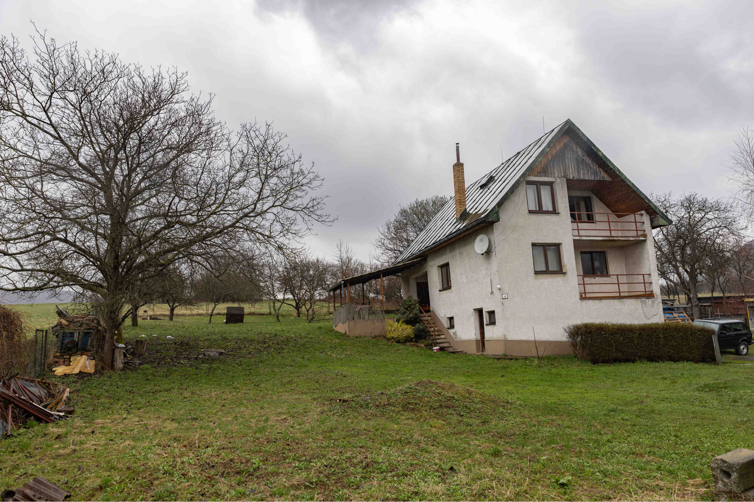 Exkluzívne na predaj   rodinný dom  s ideálnym pozemkom v obci  Čabalovce