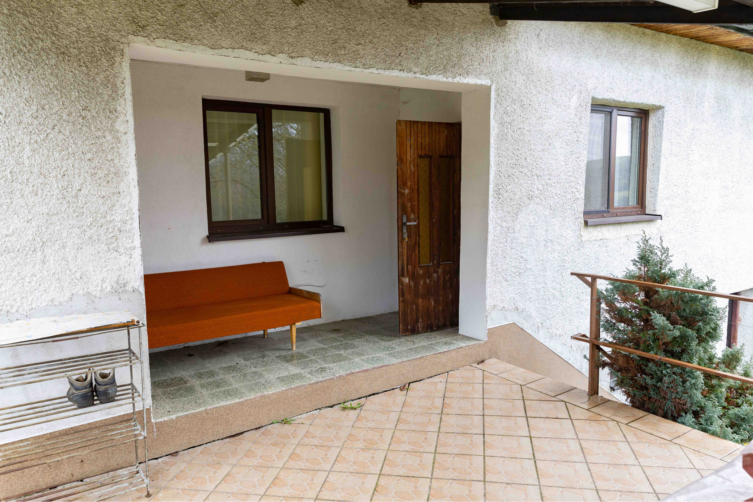 Exkluzívne na predaj   rodinný dom  s ideálnym pozemkom v obci  Čabalovce