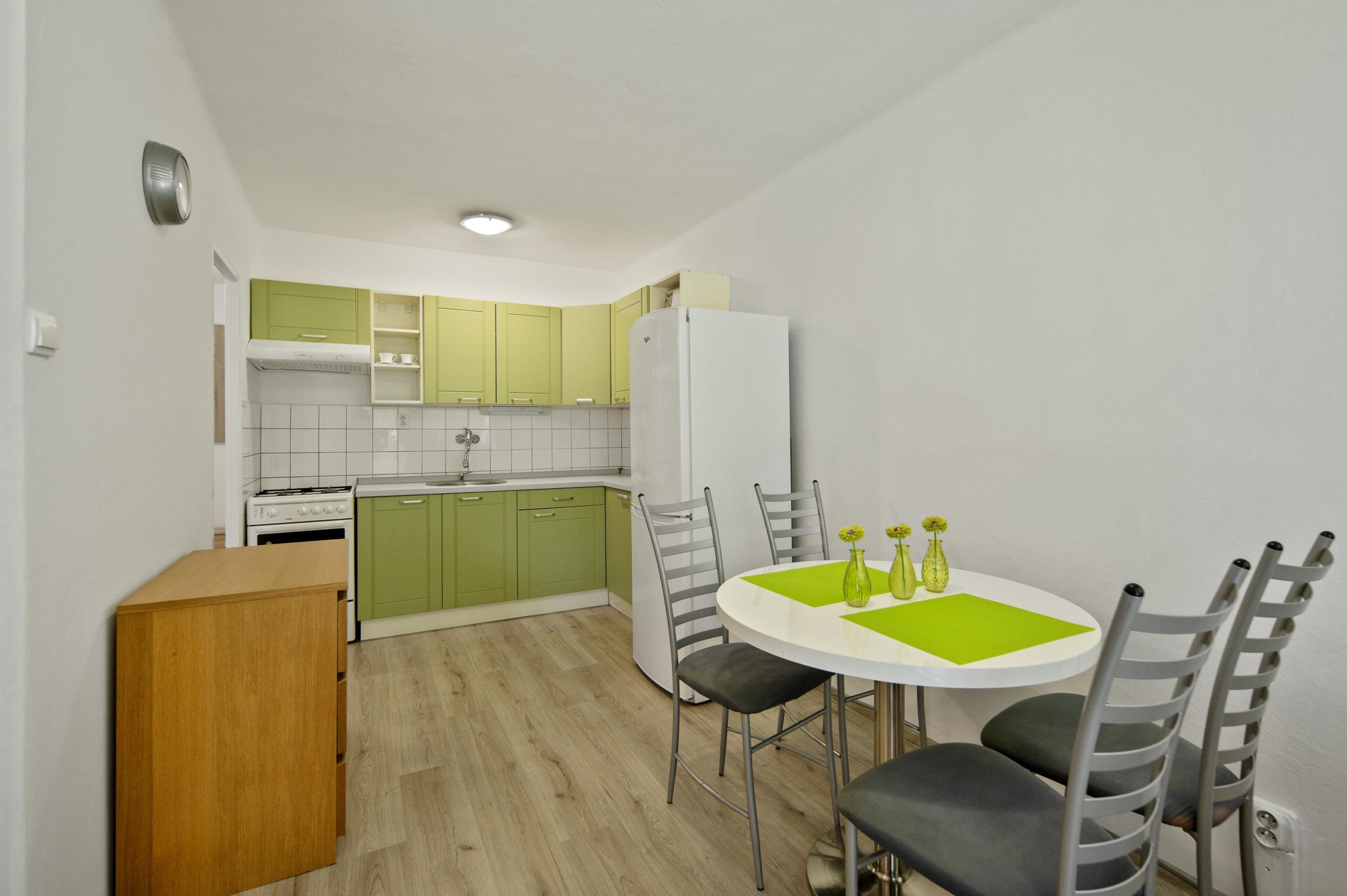 Prenájom 1-izbového bytu, 38 m2, ulica A.Hlinku, Piešťany