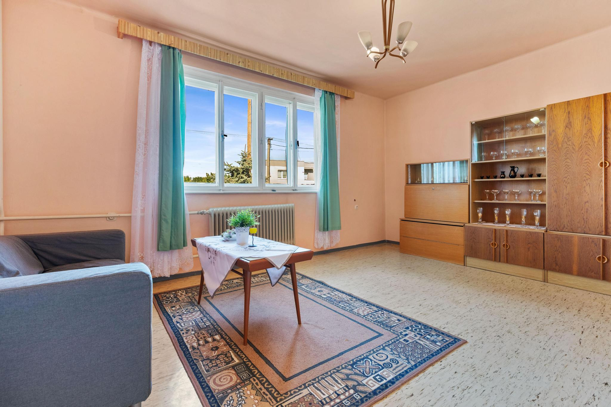 REZERVOVANÉ - Na predaj rodinný dom v Seredi vhodný na rekonštrukciu