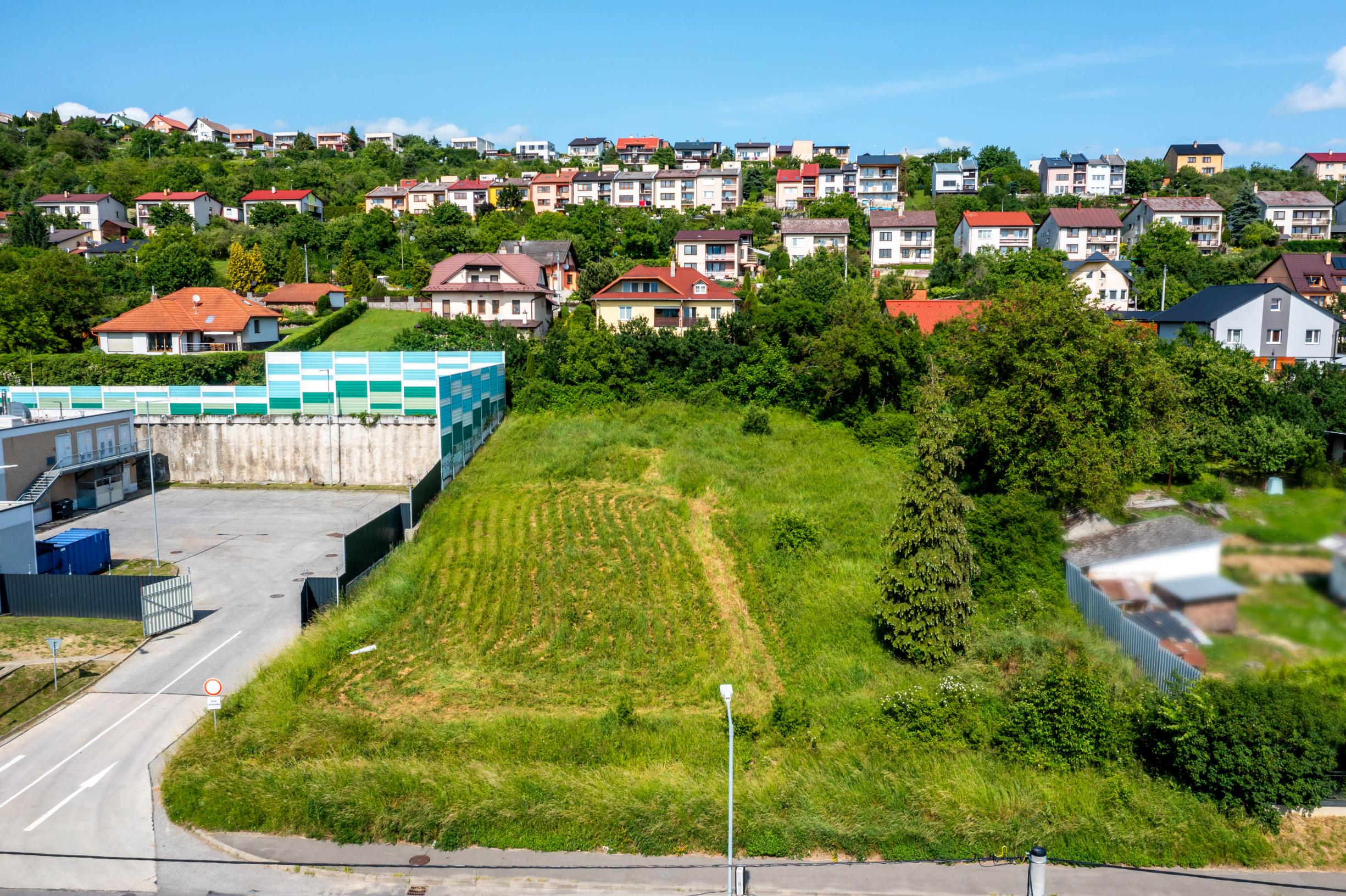 Stavebný pozemok na Dlhej ulici vo Vranove nad Topľou, pri Kauflande