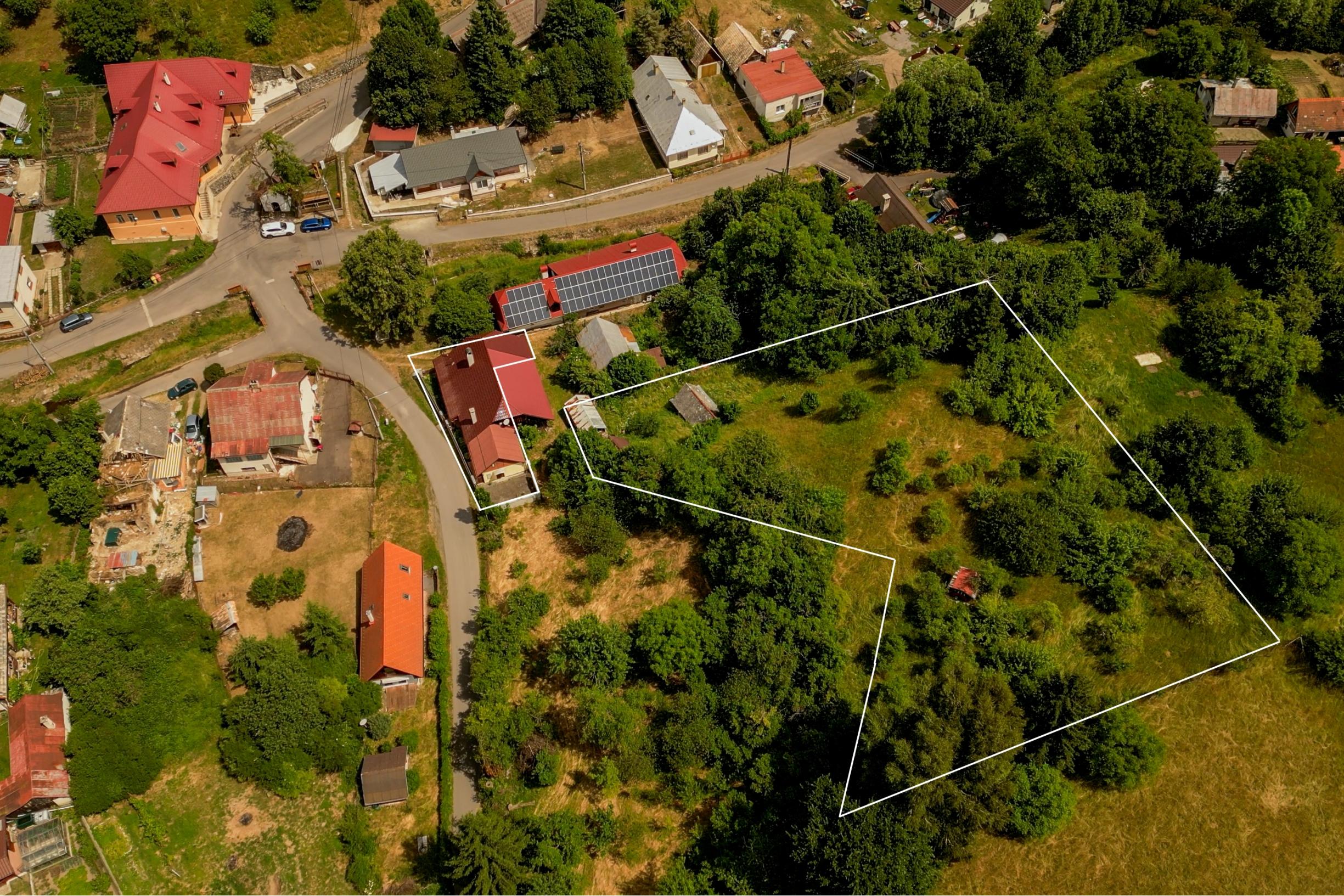 TOP CENA !!! Exkluzívne na predaj rodinný dom na priestrannom pozemku s výmerou 3 223 m² v obci Ilija