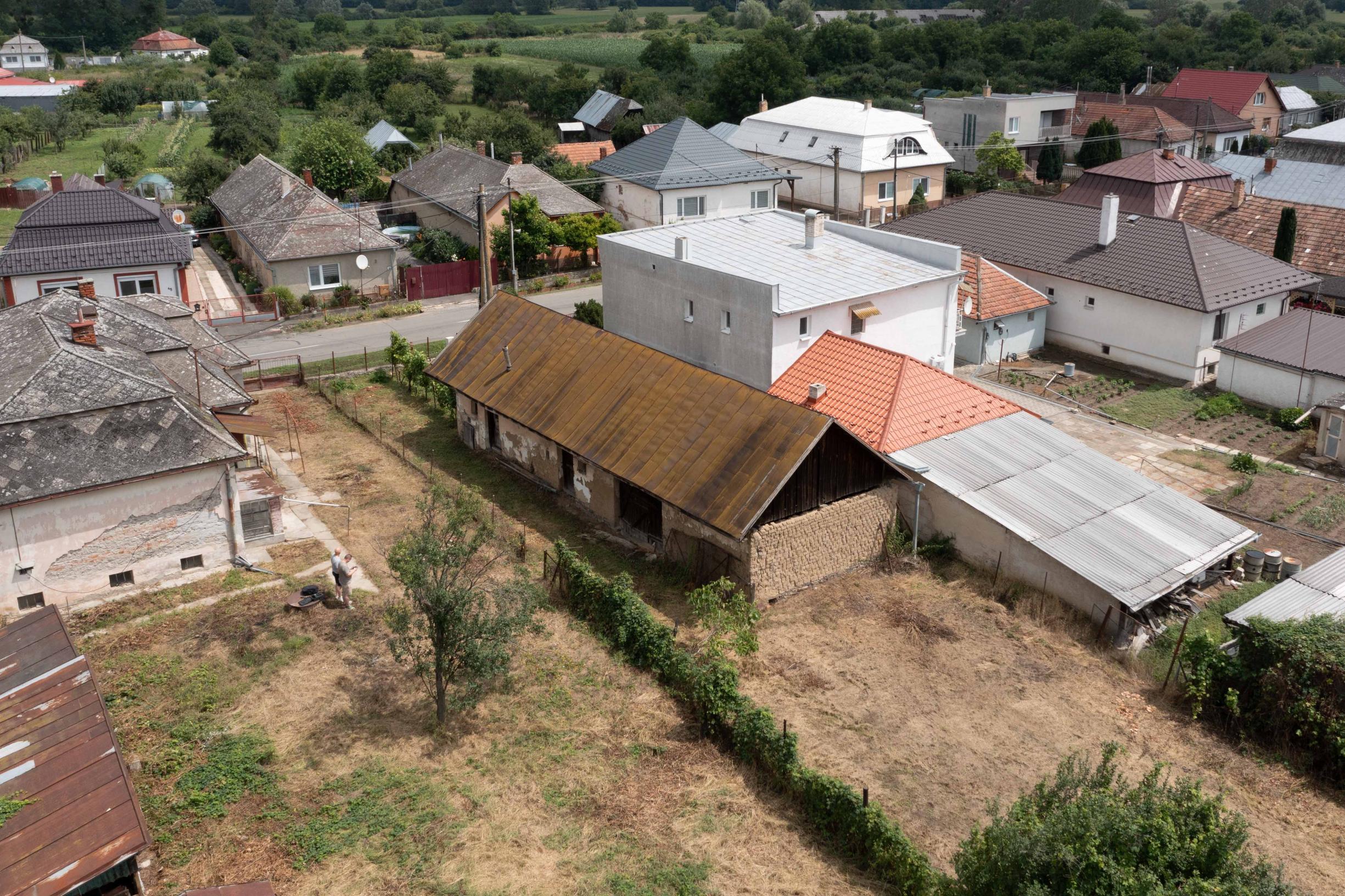 Exkluzívne na predaj stavebný pozemok o výmere 1070 m2 v obci Soľnička