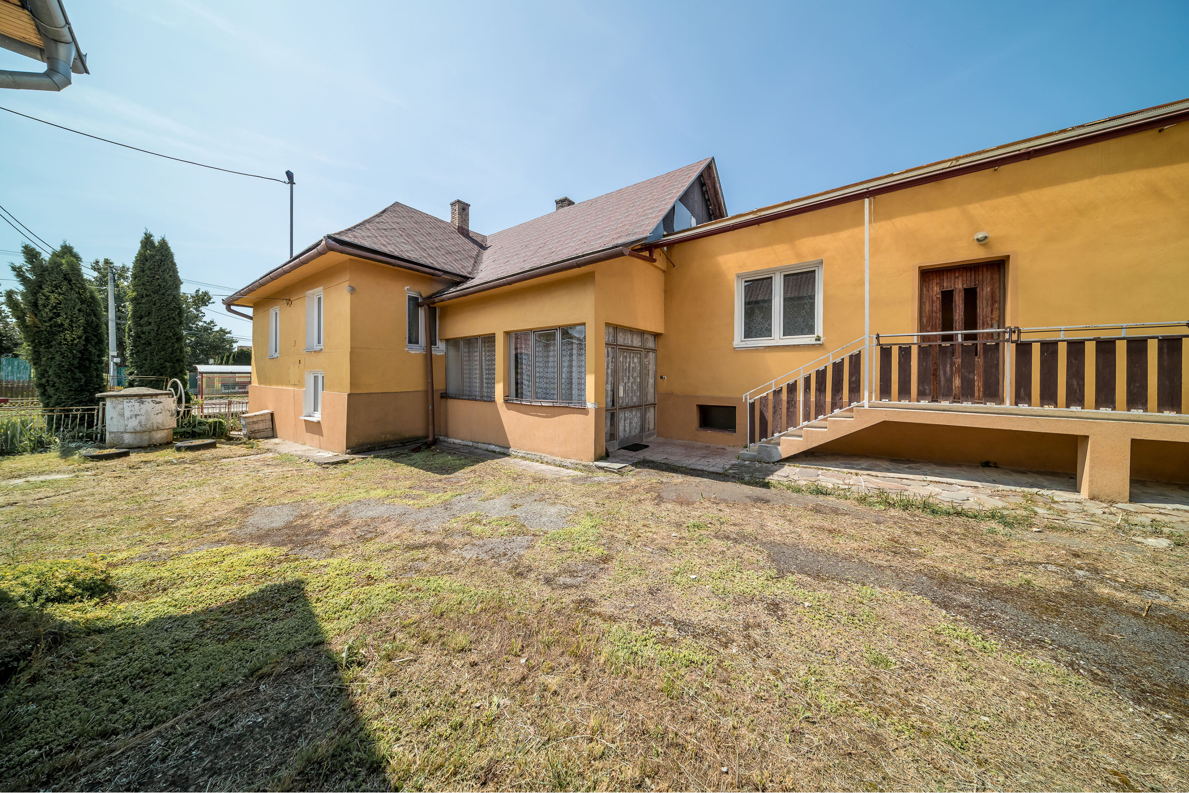 REZERVOVANÉ - Rodinný dom s 2 garážami na predaj, Opiná, Košice - okolie