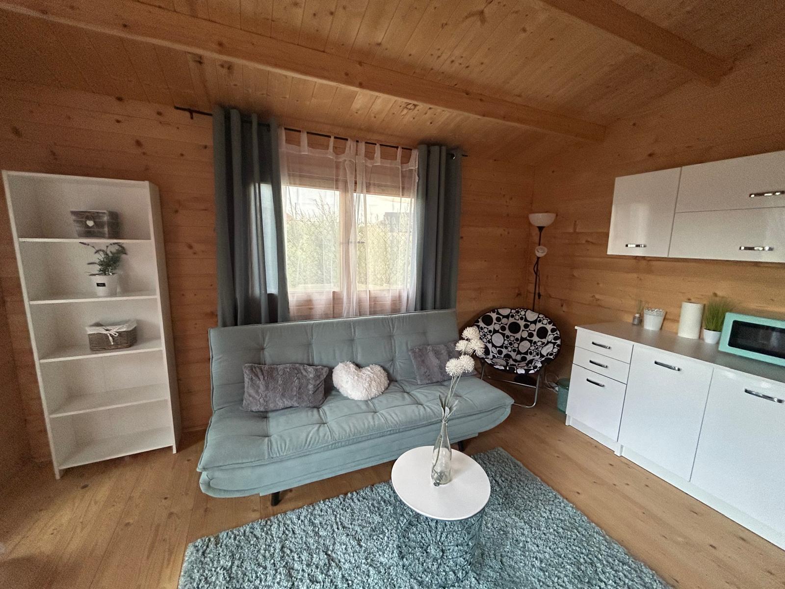 Na predaj štýlová chatka s rozsiahlym pozemkom, Novajidrány, Maďarsko