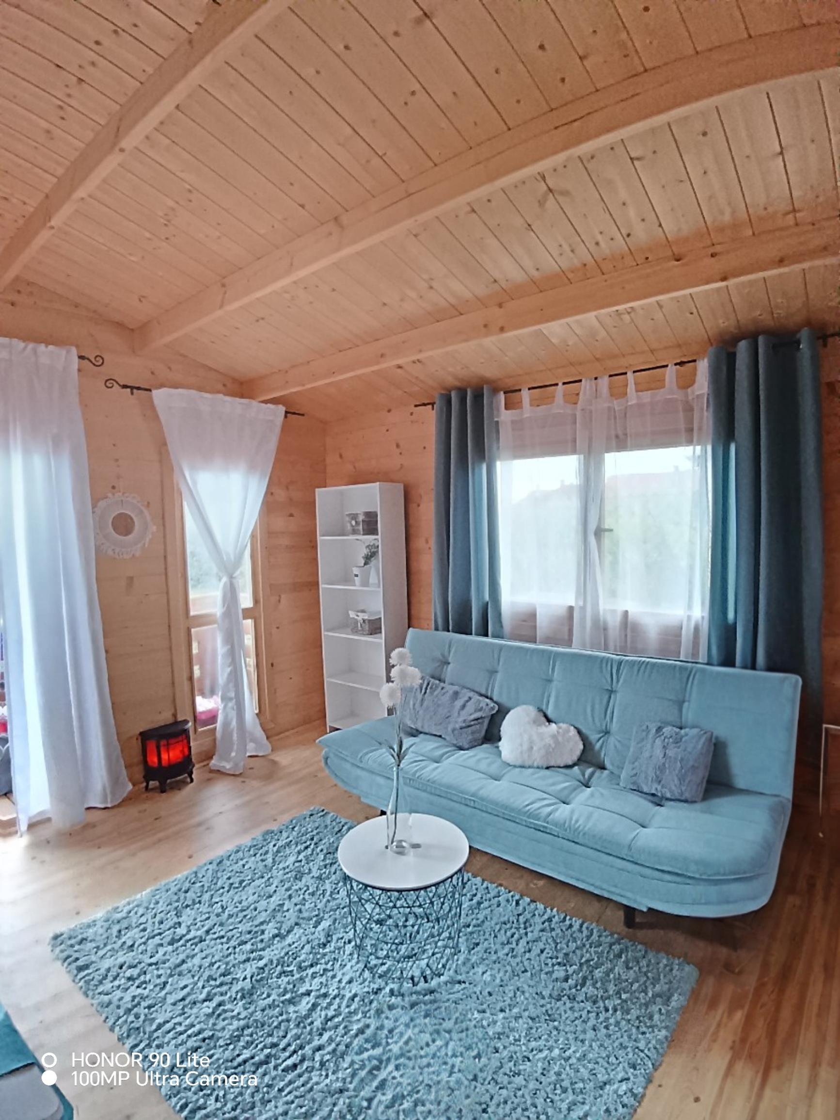 Na predaj štýlová chatka s rozsiahlym pozemkom, Novajidrány, Maďarsko