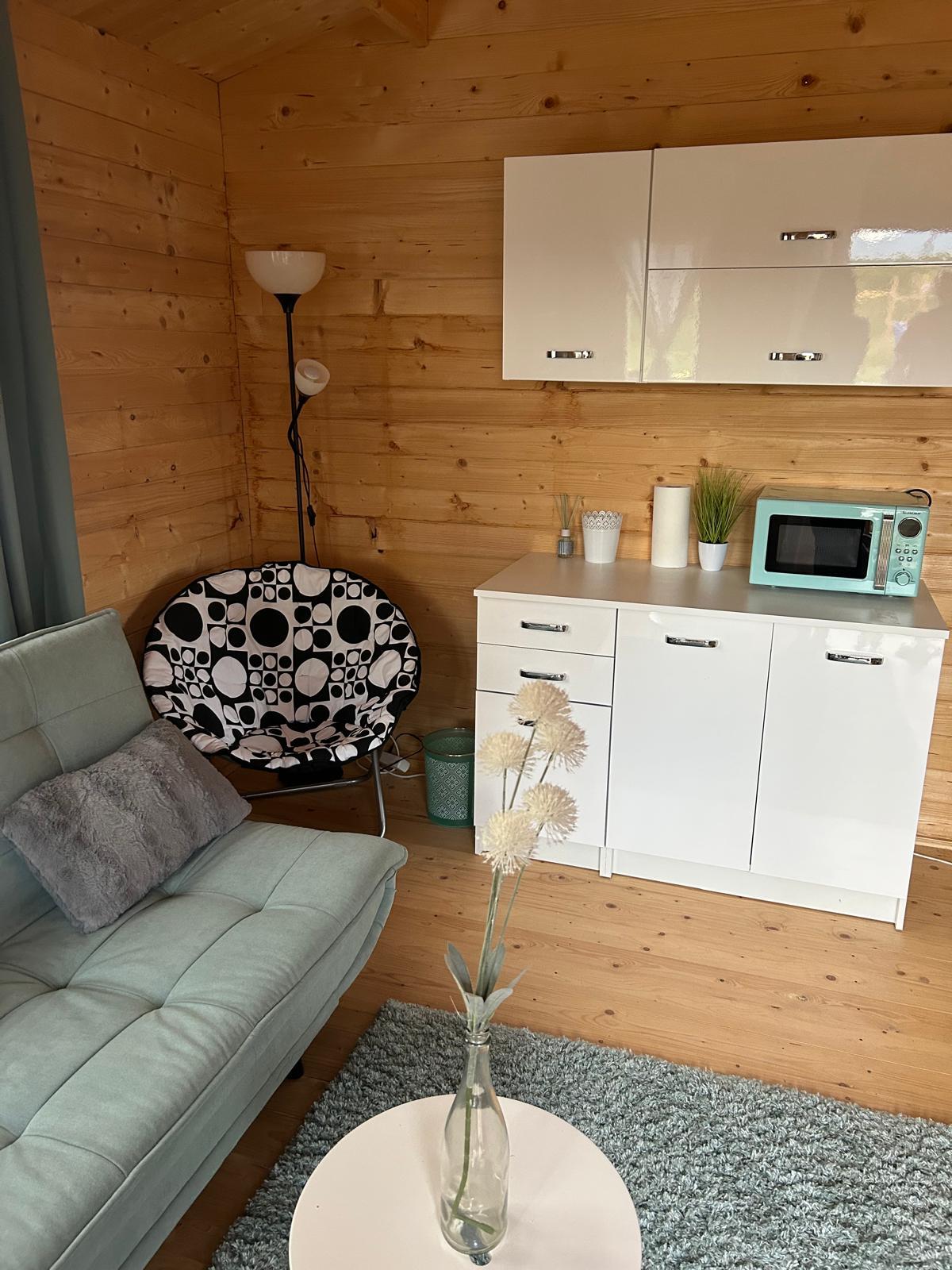 Na predaj štýlová chatka s rozsiahlym pozemkom, Novajidrány, Maďarsko