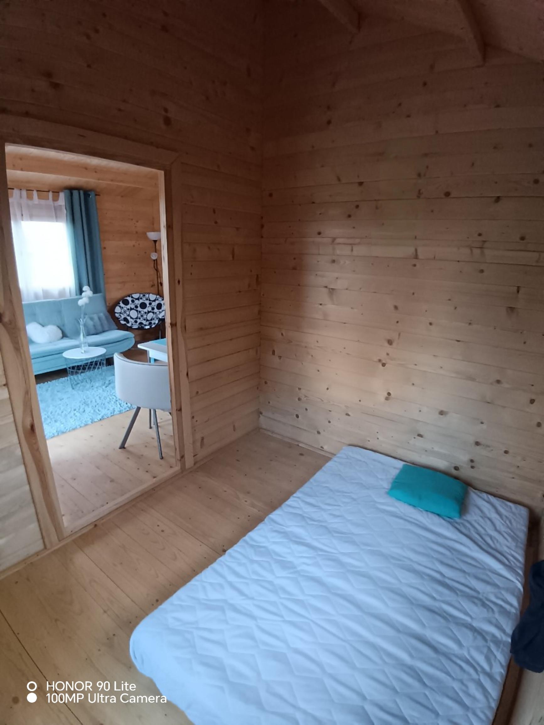 Na predaj štýlová chatka s rozsiahlym pozemkom, Novajidrány, Maďarsko