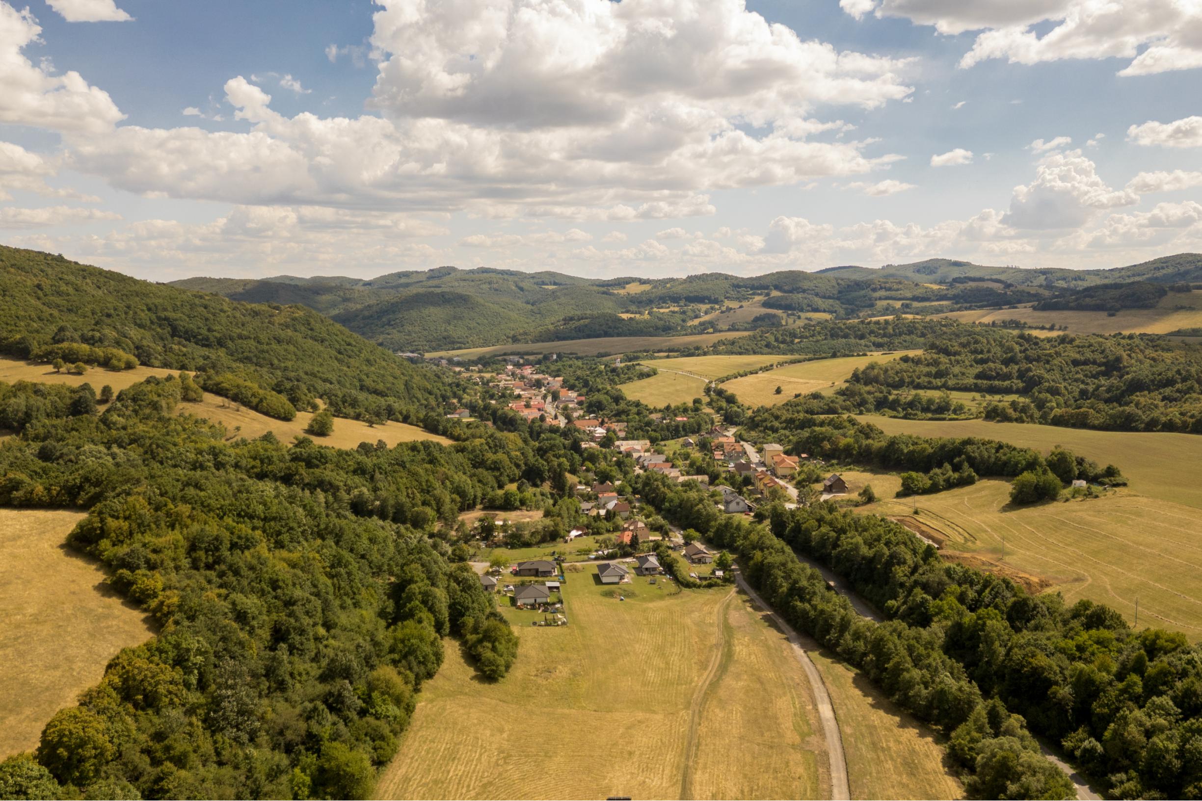 Rozsiahly pozemok vhodný na ranč, kemp alebo hobby farmu – 6,55 ha