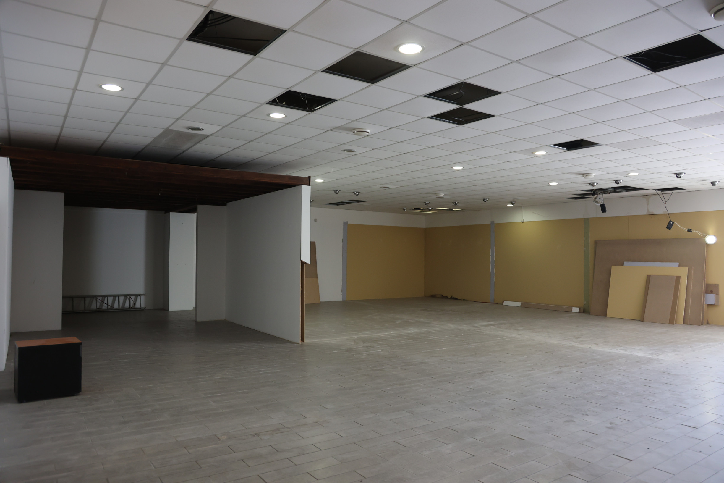 Prenájom skladových/výrobných priestorov – 100 m² a 400 m², Ružinov II.