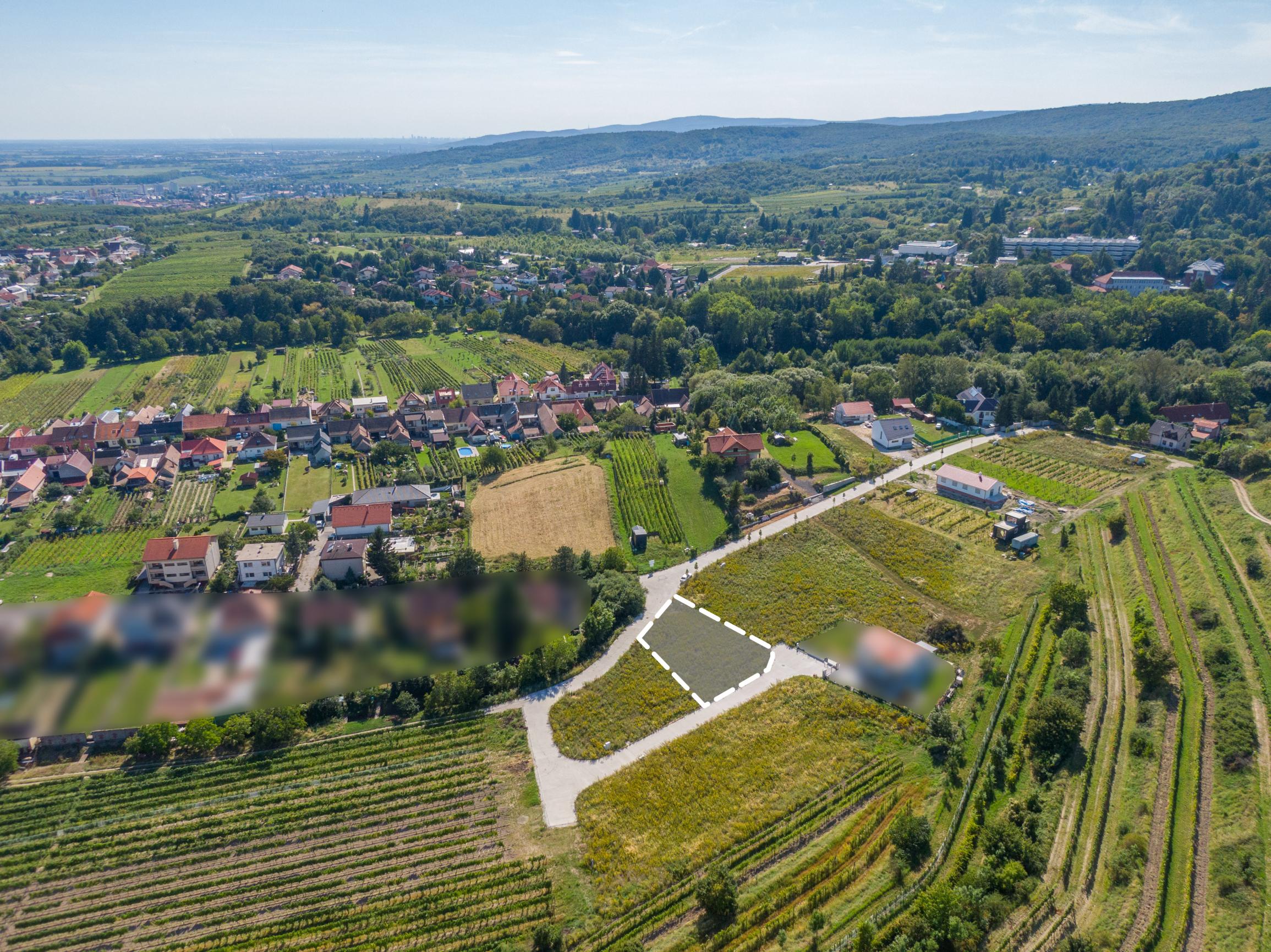 MODRA: PONUKA LUKRATÍVNEHO STAVEBNÉHO POZEMKU