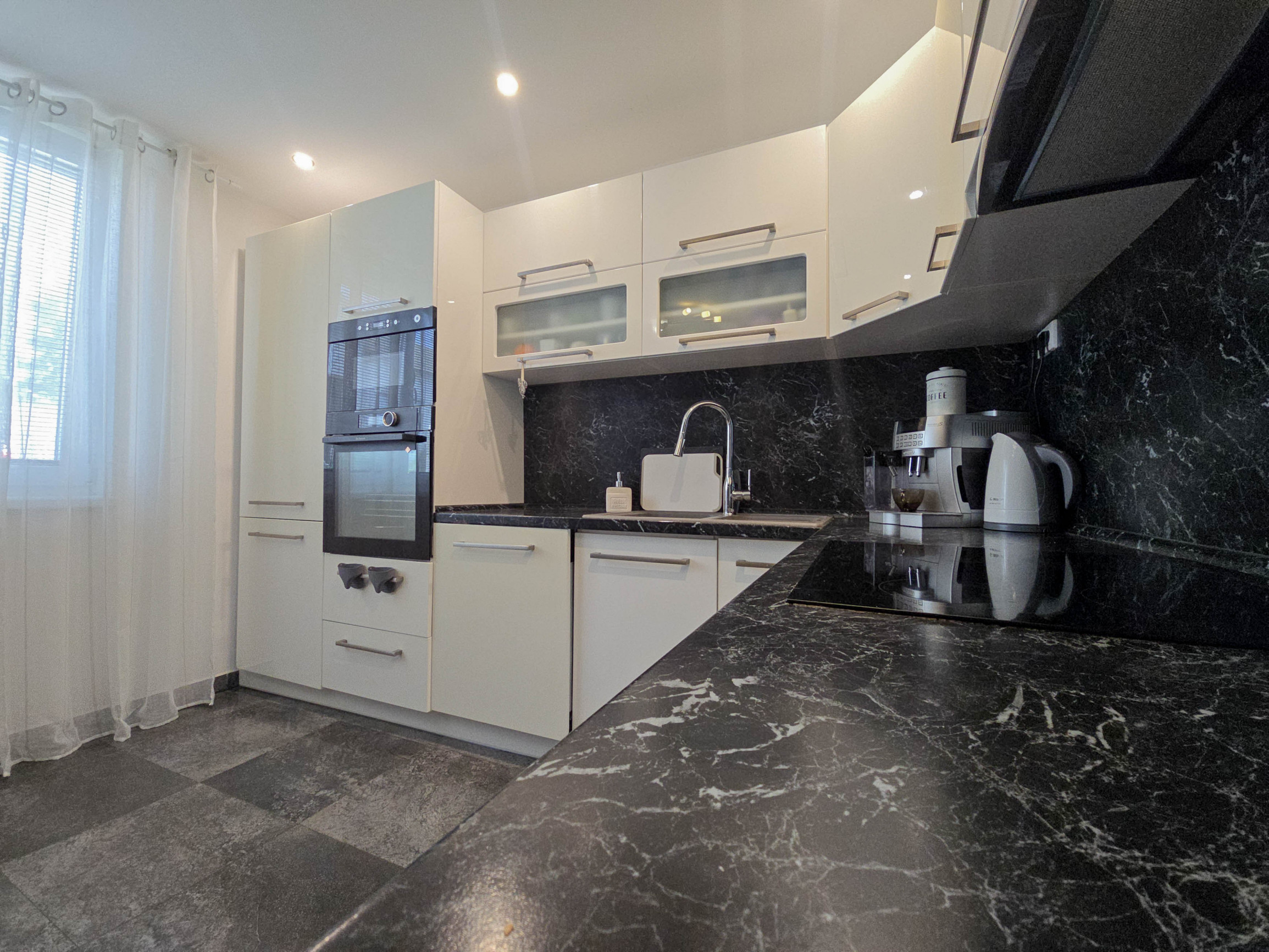 Predaj, 6 izb. Rodinný dom + prístavba (garsónka) Bučany, Trnava