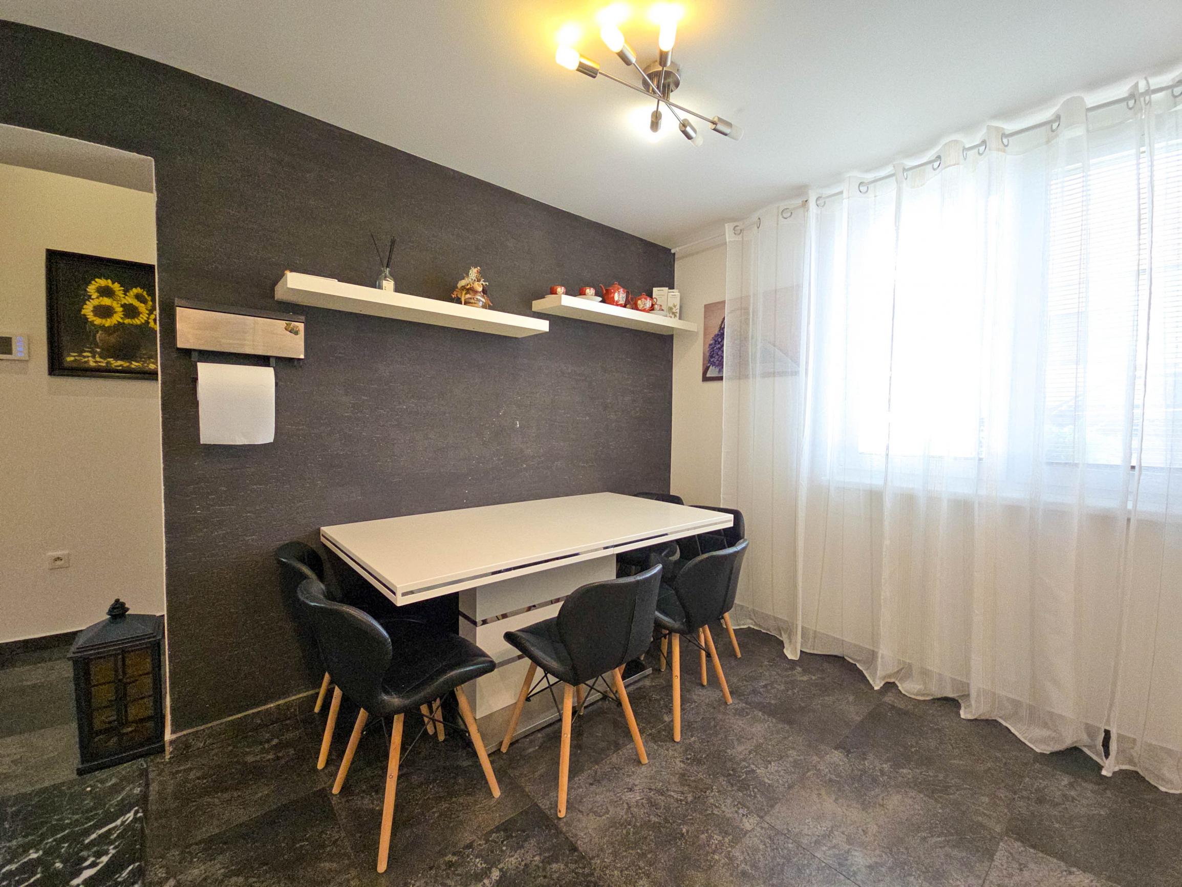 Predaj, 6 izb. Rodinný dom + prístavba (garsónka) Bučany, Trnava