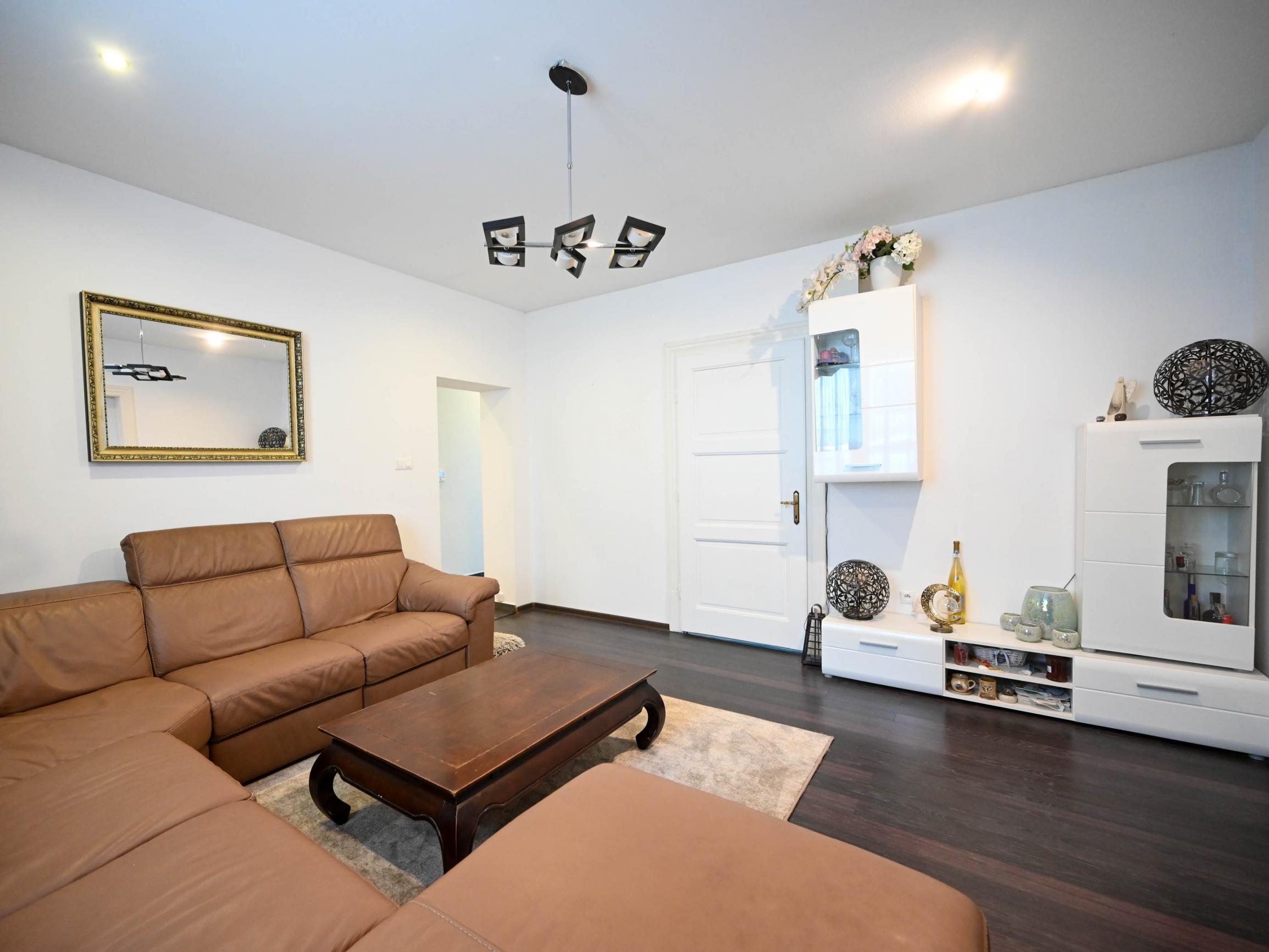 Predaj, 6 izb. Rodinný dom + prístavba (garsónka) Bučany, Trnava