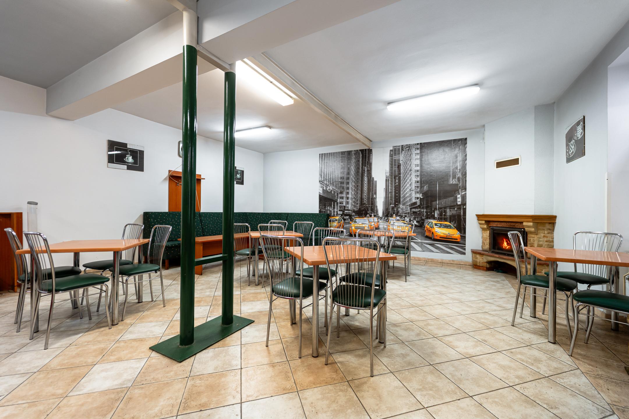 EXKLUZÍVNE Vám ponúkame na predaj dom na podnikateľské účely v obci Zborov.