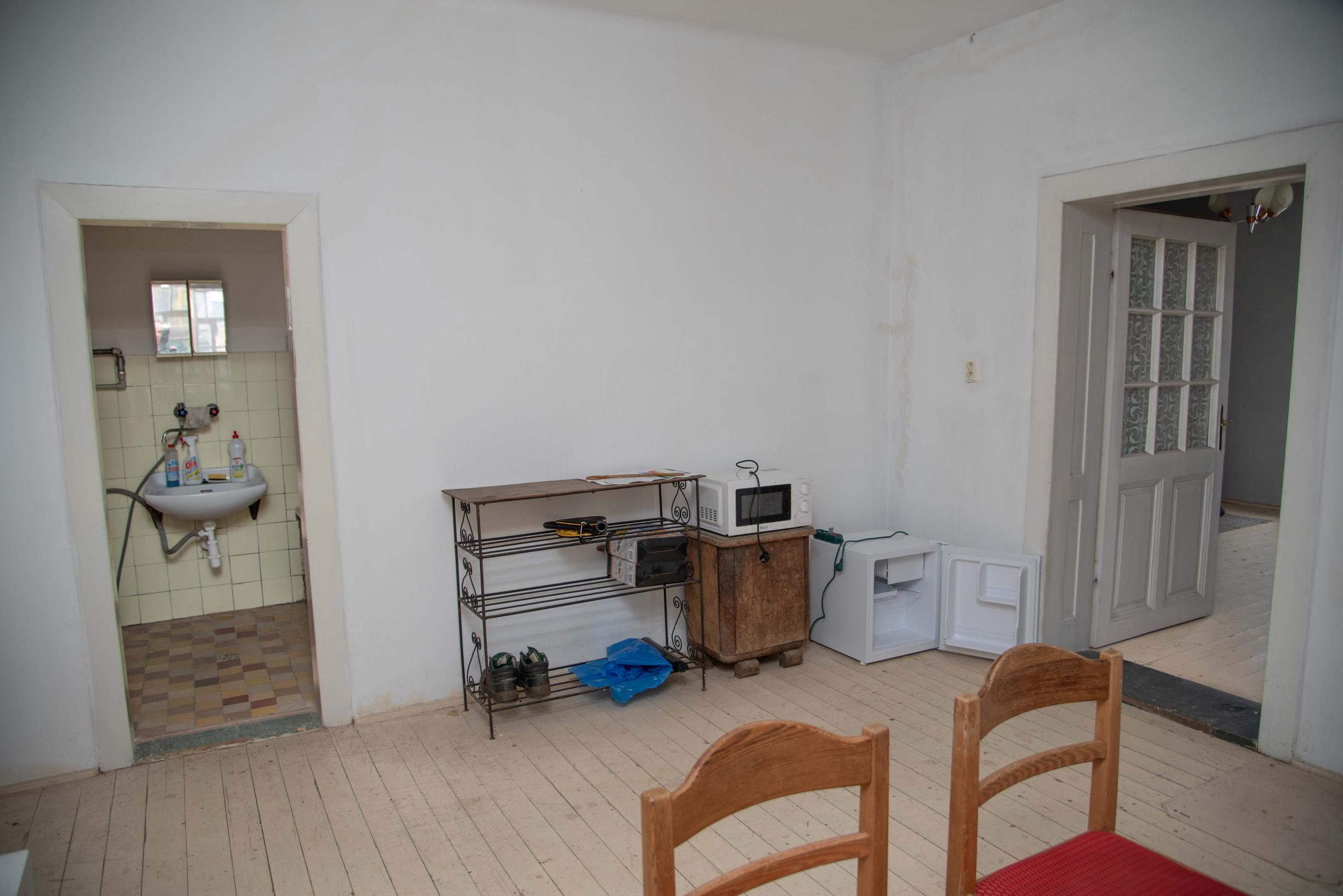 EXKLUZÍVNE vám ponúkame na predaj dva rodinné domy s veľkým pozemkom