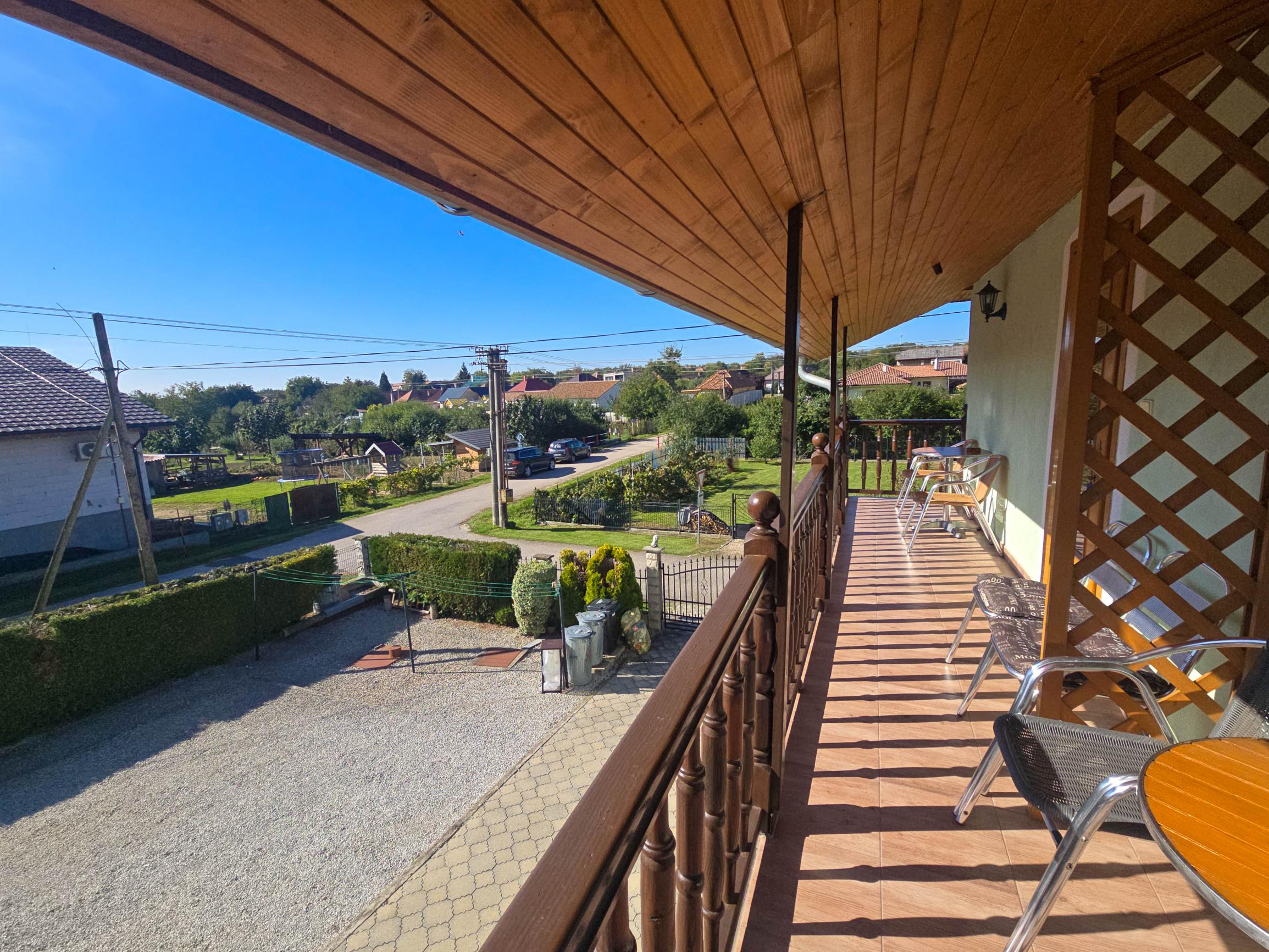 Na predaj penzión / rekreačný dom v obci Trávnica , Nové Zámky – len 3 km od termálneho kúpaliska Podhájska