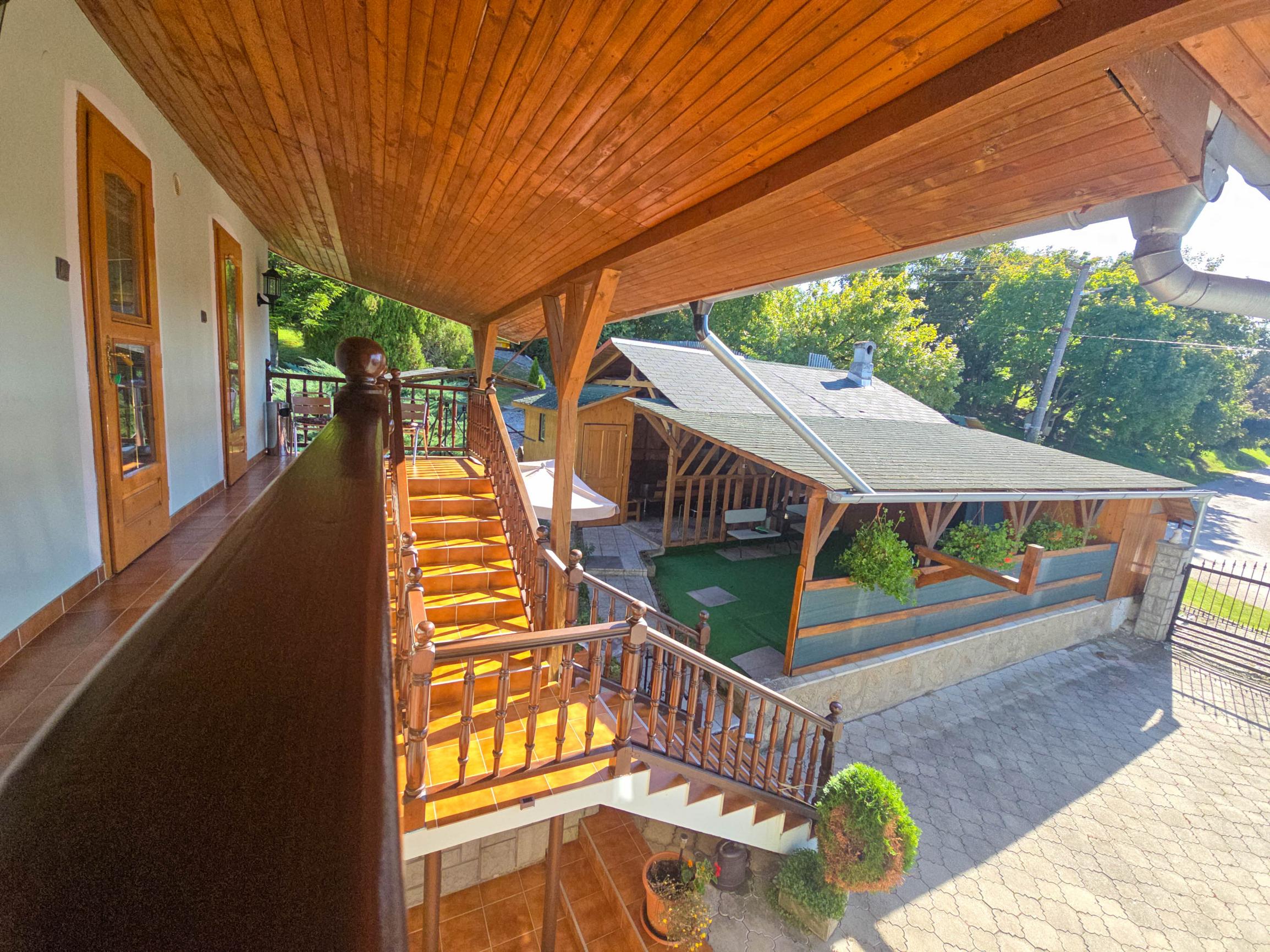 Na predaj penzión / rekreačný dom v obci Trávnica , Nové Zámky – len 3 km od termálneho kúpaliska Podhájska