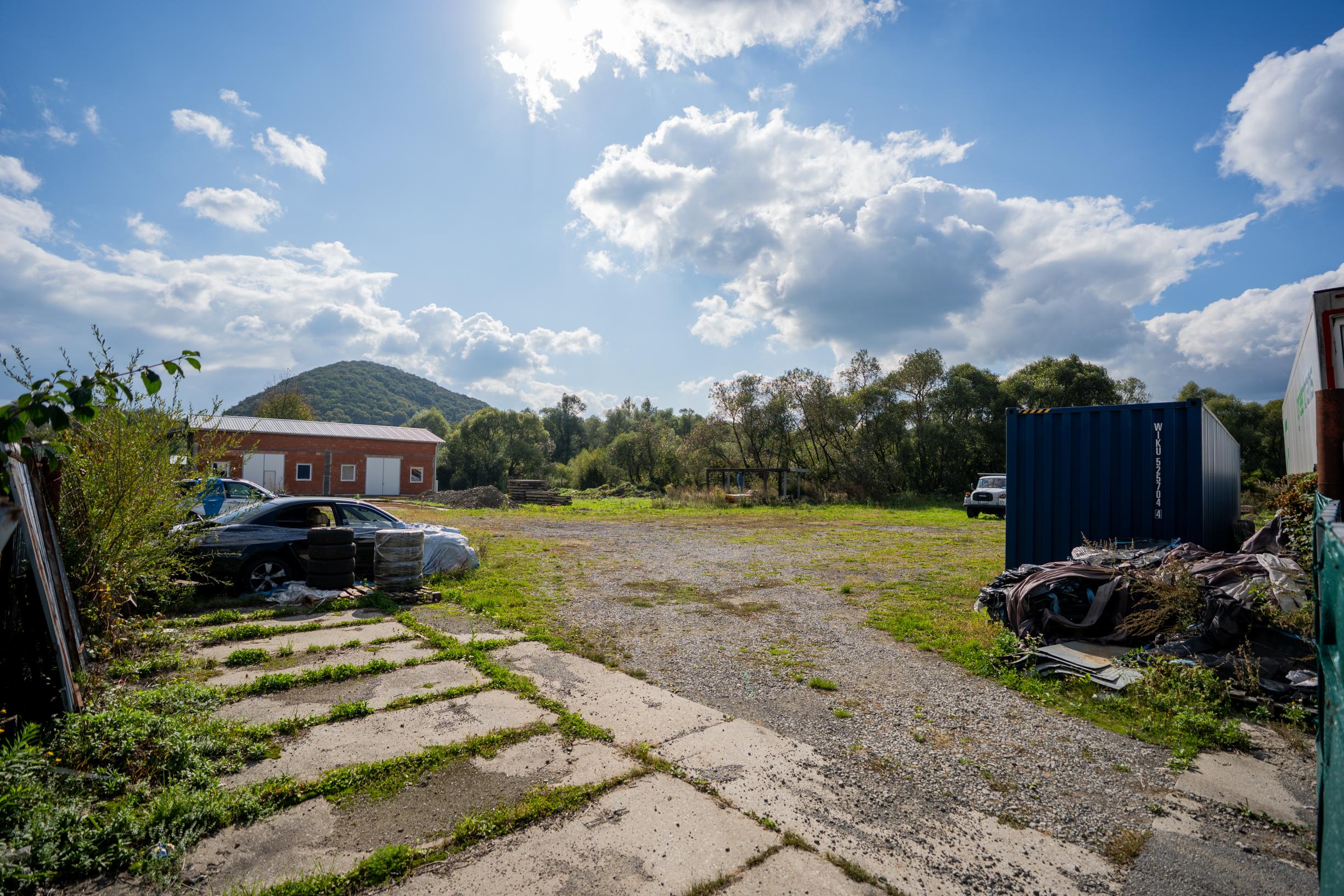 Na predaj výrobná a skladová hala o veľkosti 1.024m2 v meste Svidník