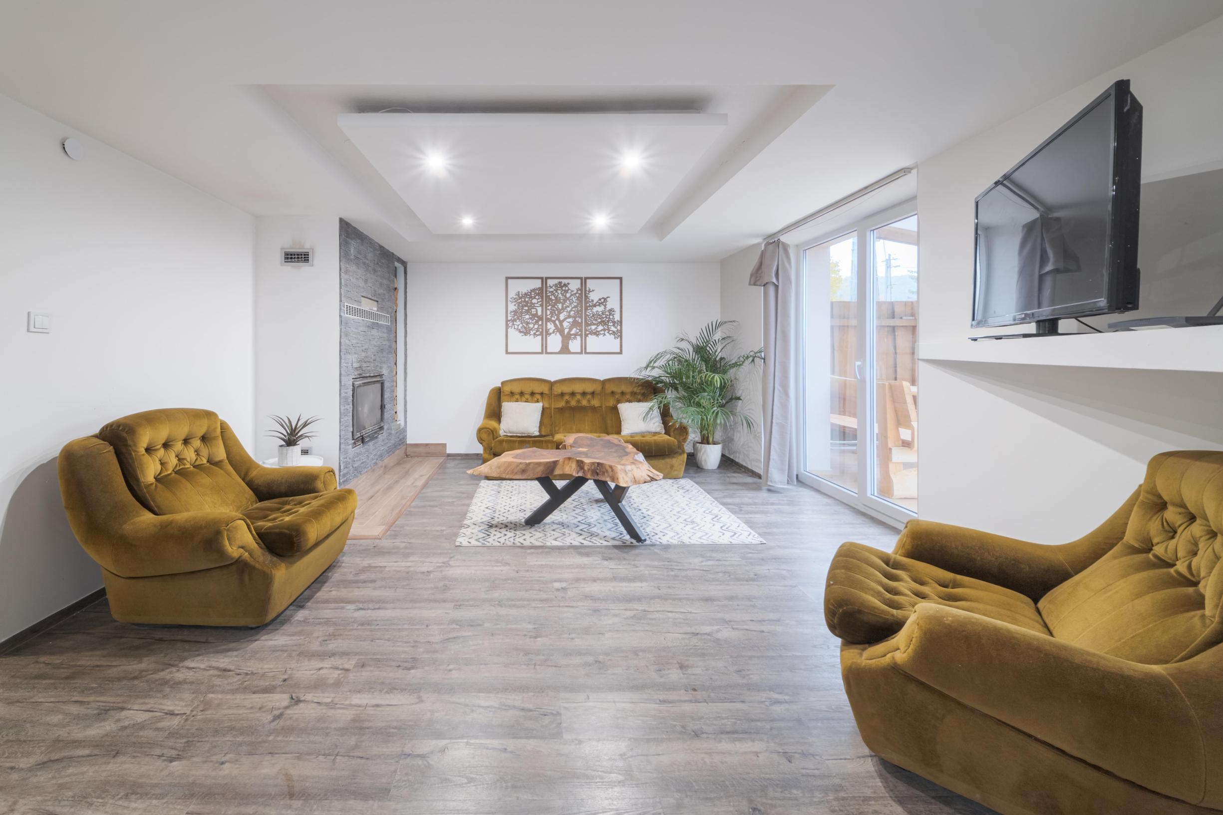 Moderný 3i rodinný dom na prenájom, 16 km od mesta Košice,  medzi diaľnicou Košice – Prešov.