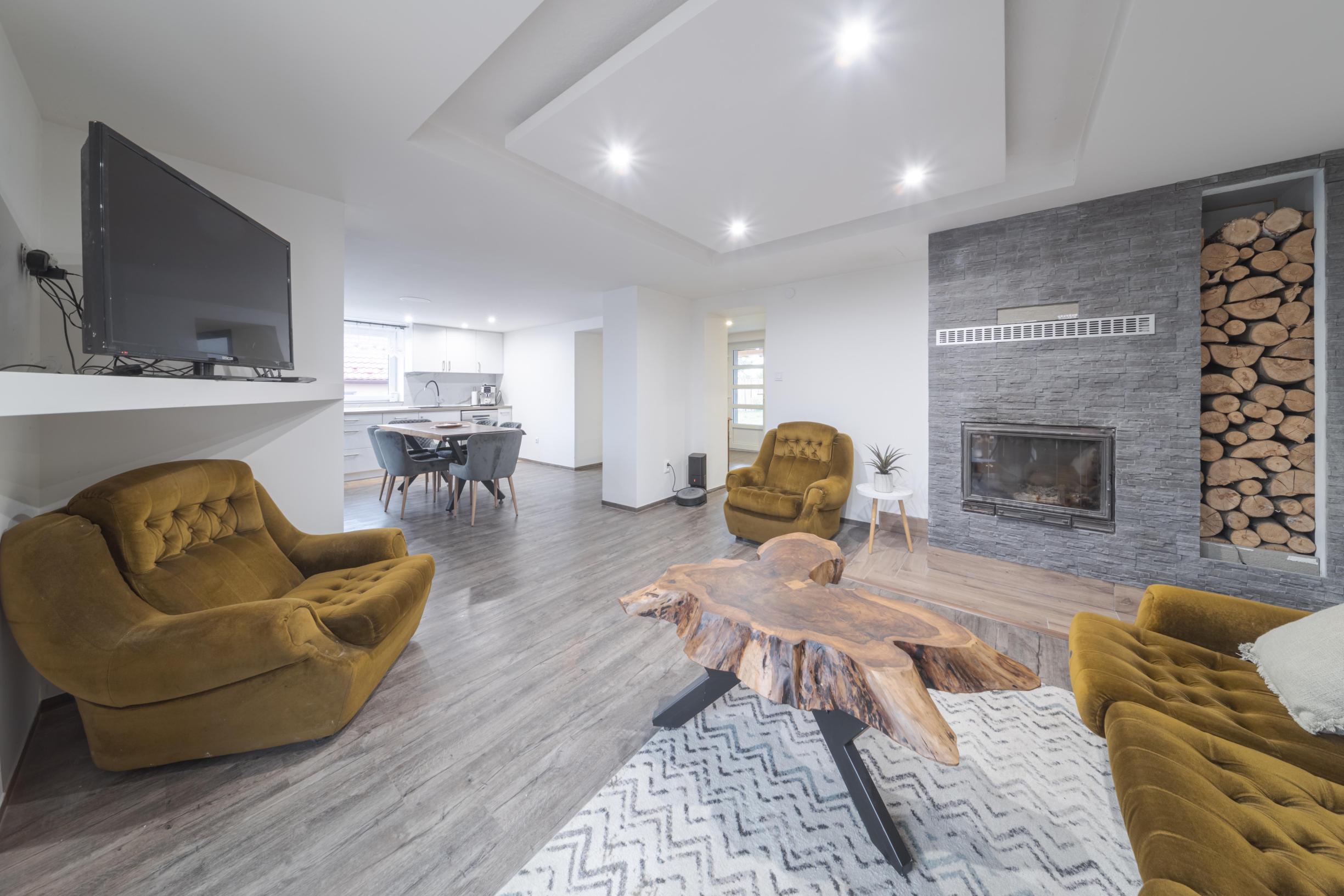 Moderný 3i rodinný dom na prenájom, 16 km od mesta Košice,  medzi diaľnicou Košice – Prešov.