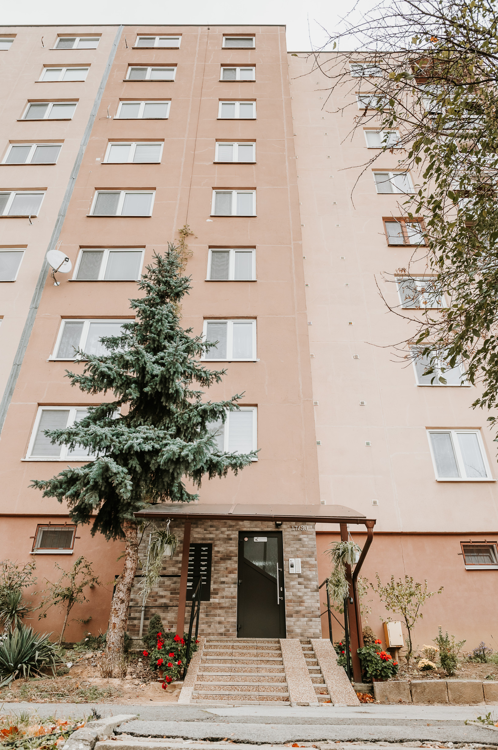 Ponúkame na PREDAJ 3-izbový byt blízko centra mesta Vranov nad Topľou