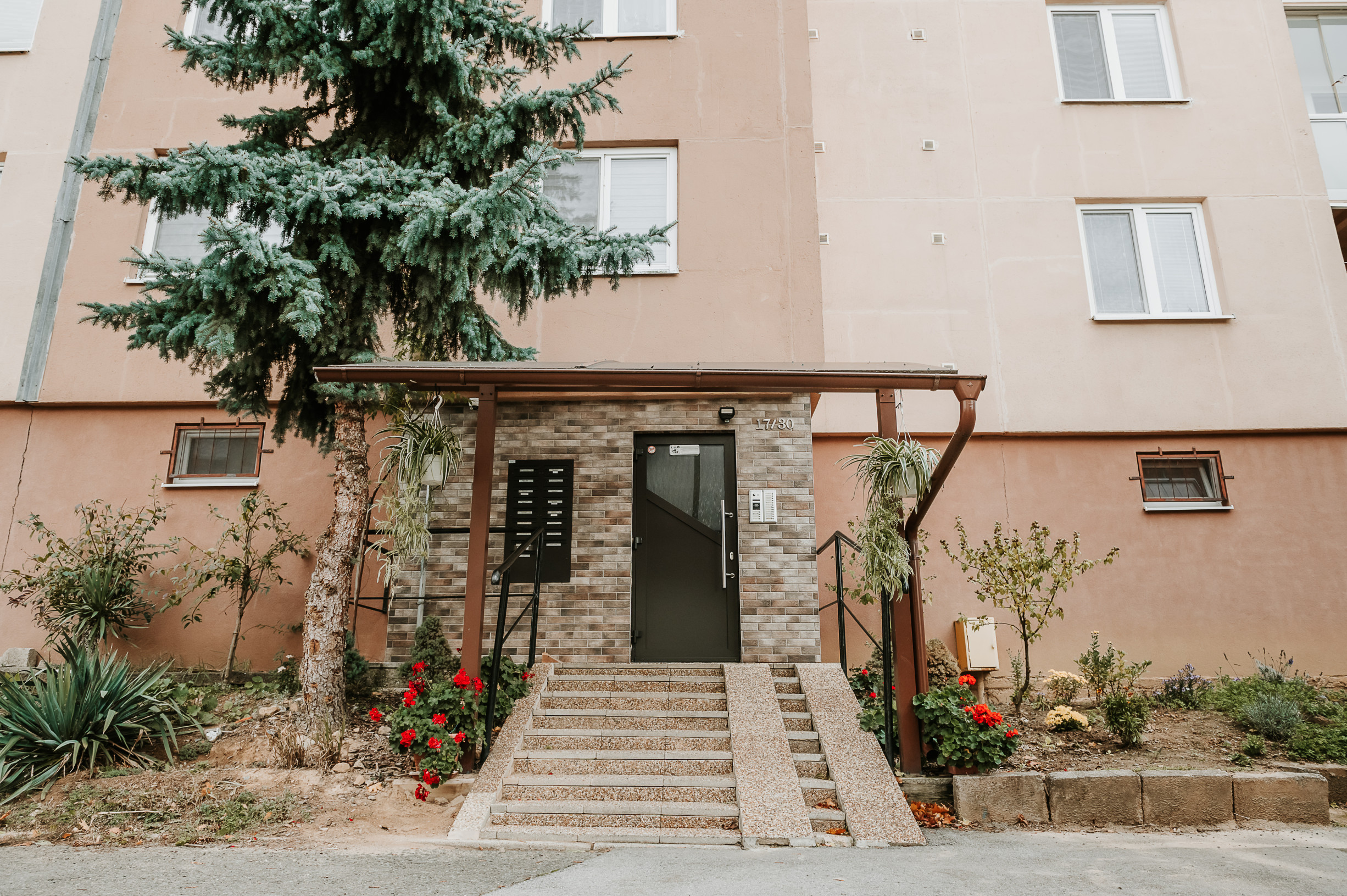 Ponúkame na PREDAJ 3-izbový byt blízko centra mesta Vranov nad Topľou