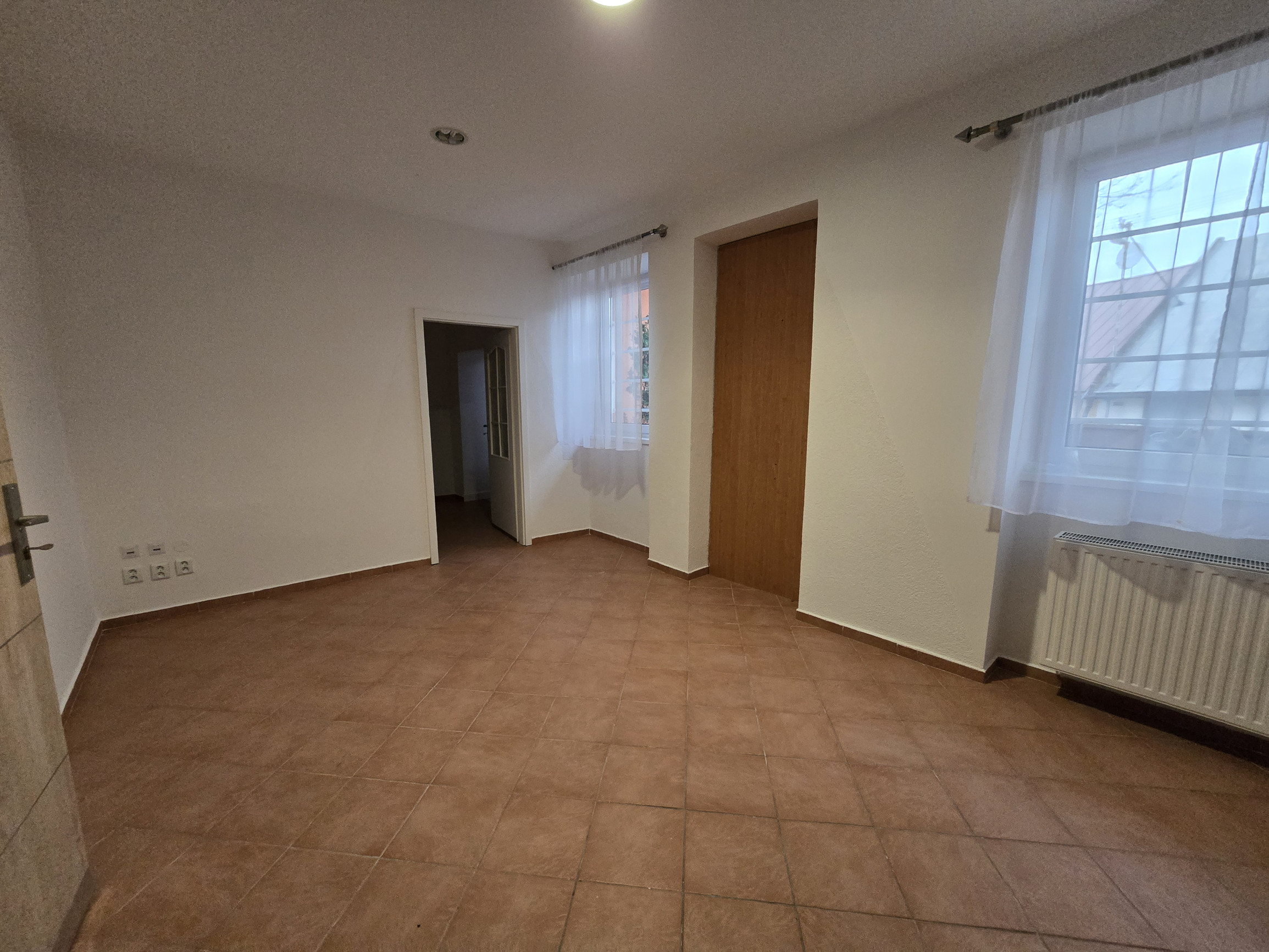 Exkluzívne na prenájom priestory v Poprad – Matejovciach, ul. Allendeho na účely podnikania alebo prevádzky