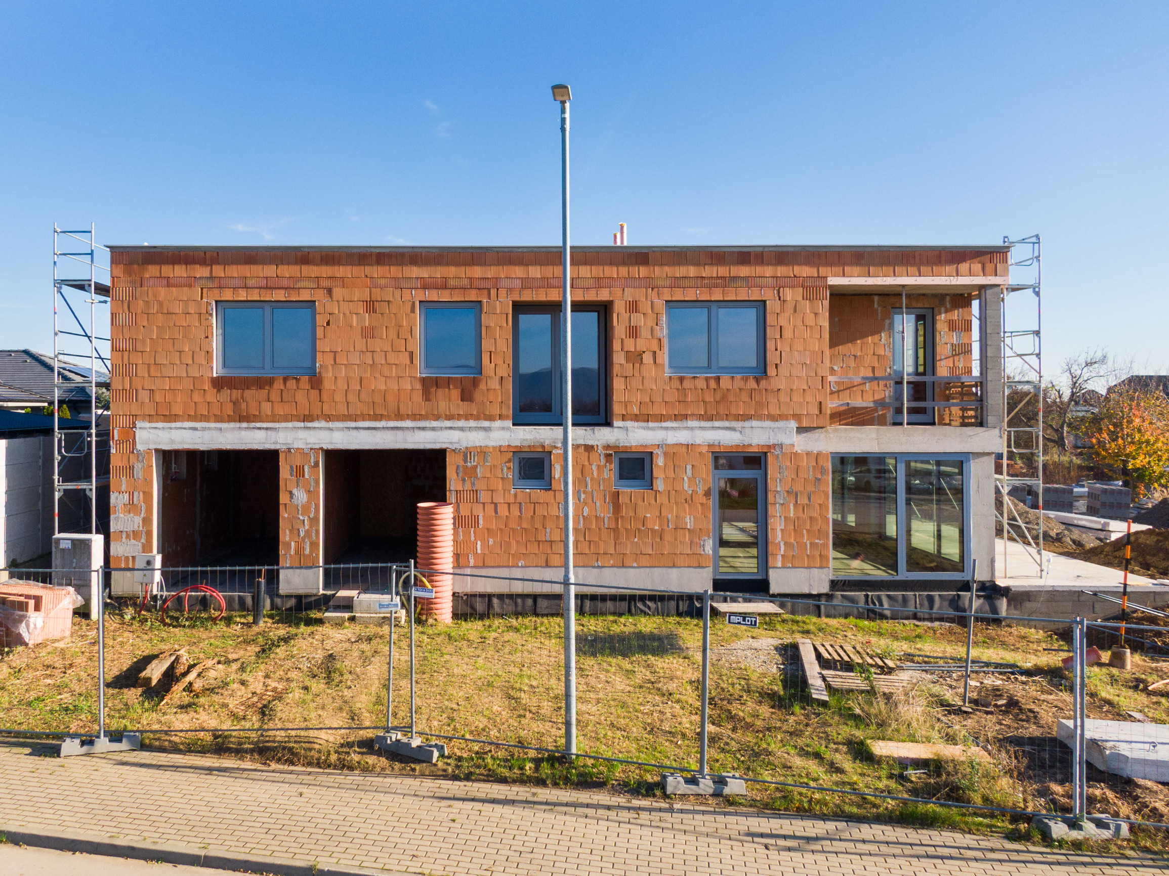 PREDAJ POLYFUNKČNEJ NOVOSTAVBY: JEDINEČNÉ SPOJENIE PODNIKANIA S MOŽNOSŤOU BÝVANIA