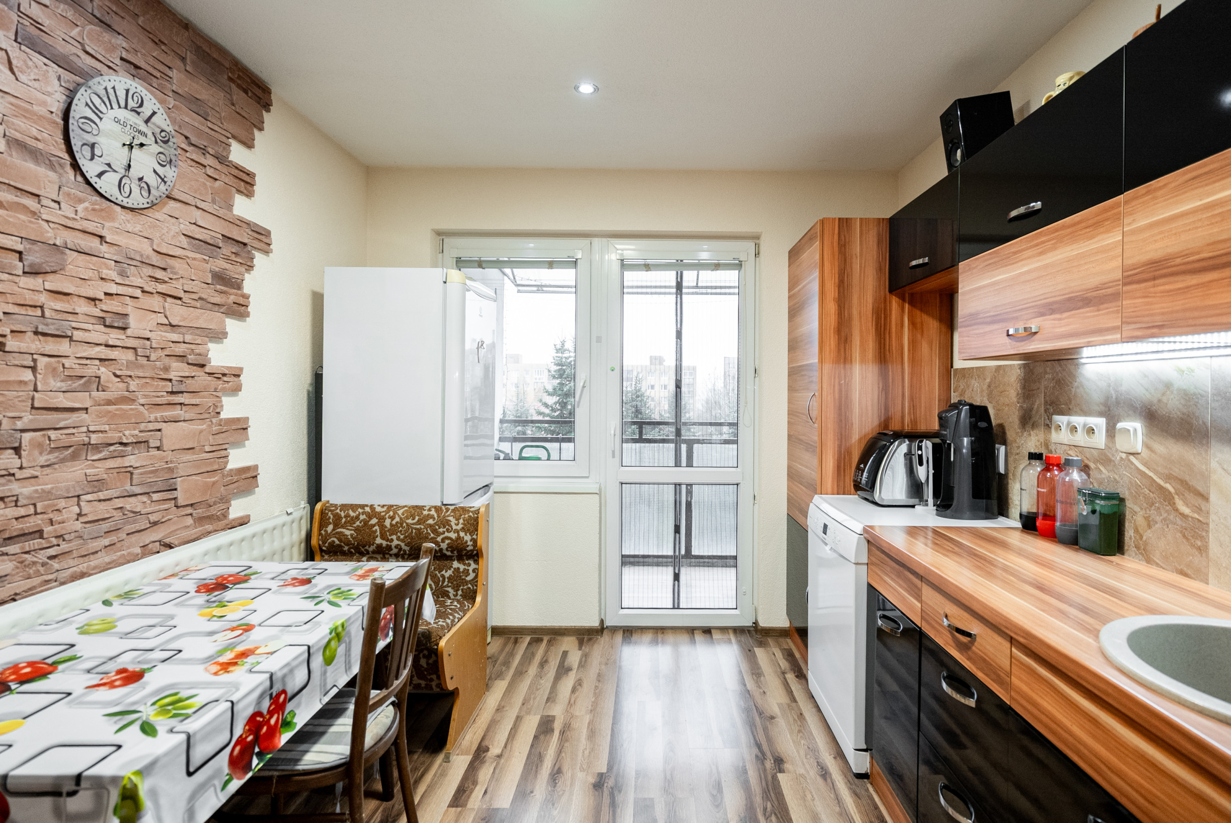 REZERVOVANÉ - Exkluzívne na predaj 4i byt po čiastočnej rekonštrukcií v Banskej Štiavnici